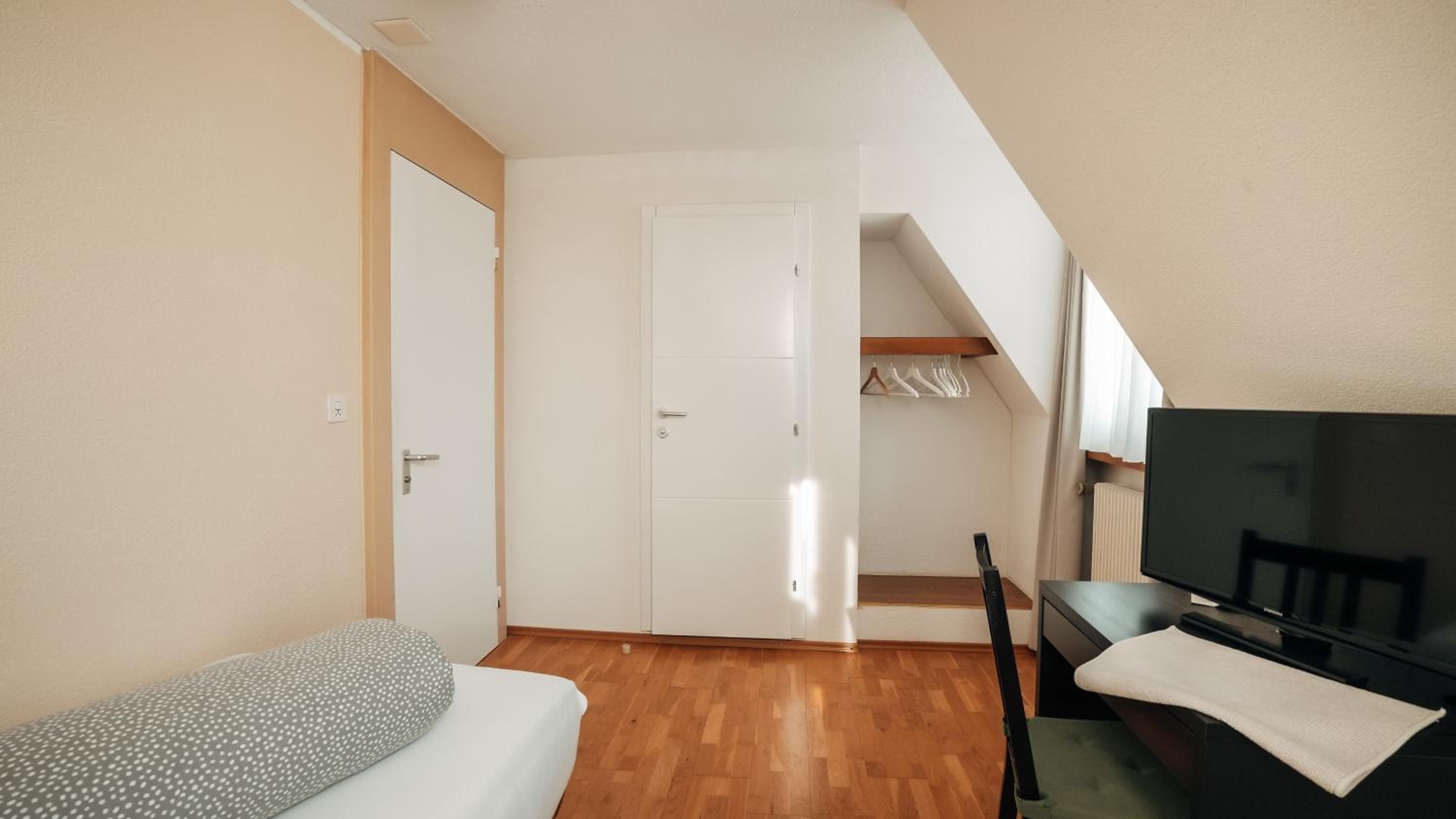 Single Room with Shower photo 3