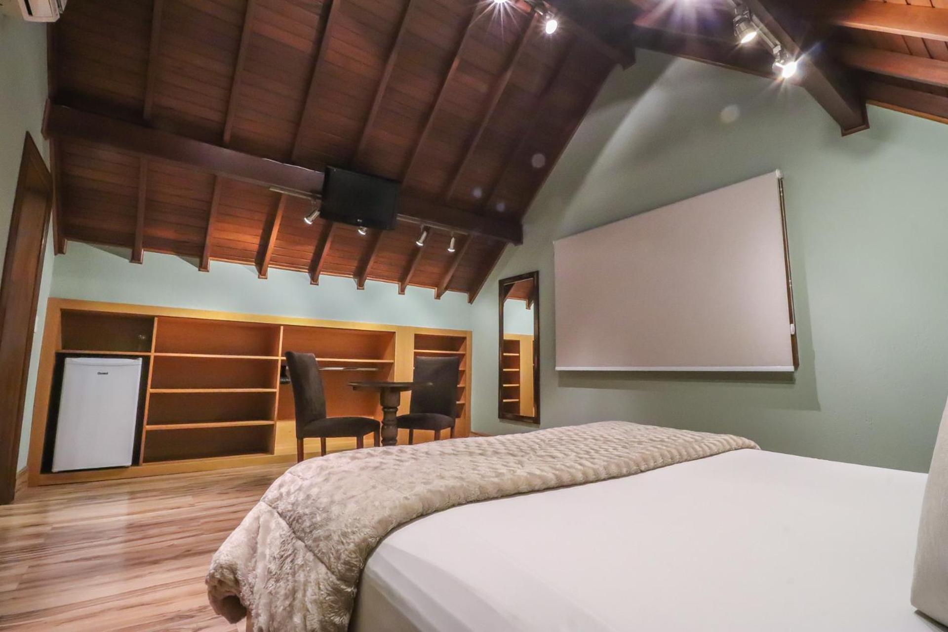 King Studio with Sofa Bed