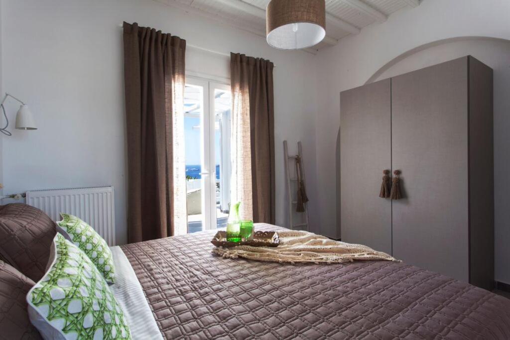 Four-Bedroom Villa with Private Pool, Hot Tub and Sea View photo 3