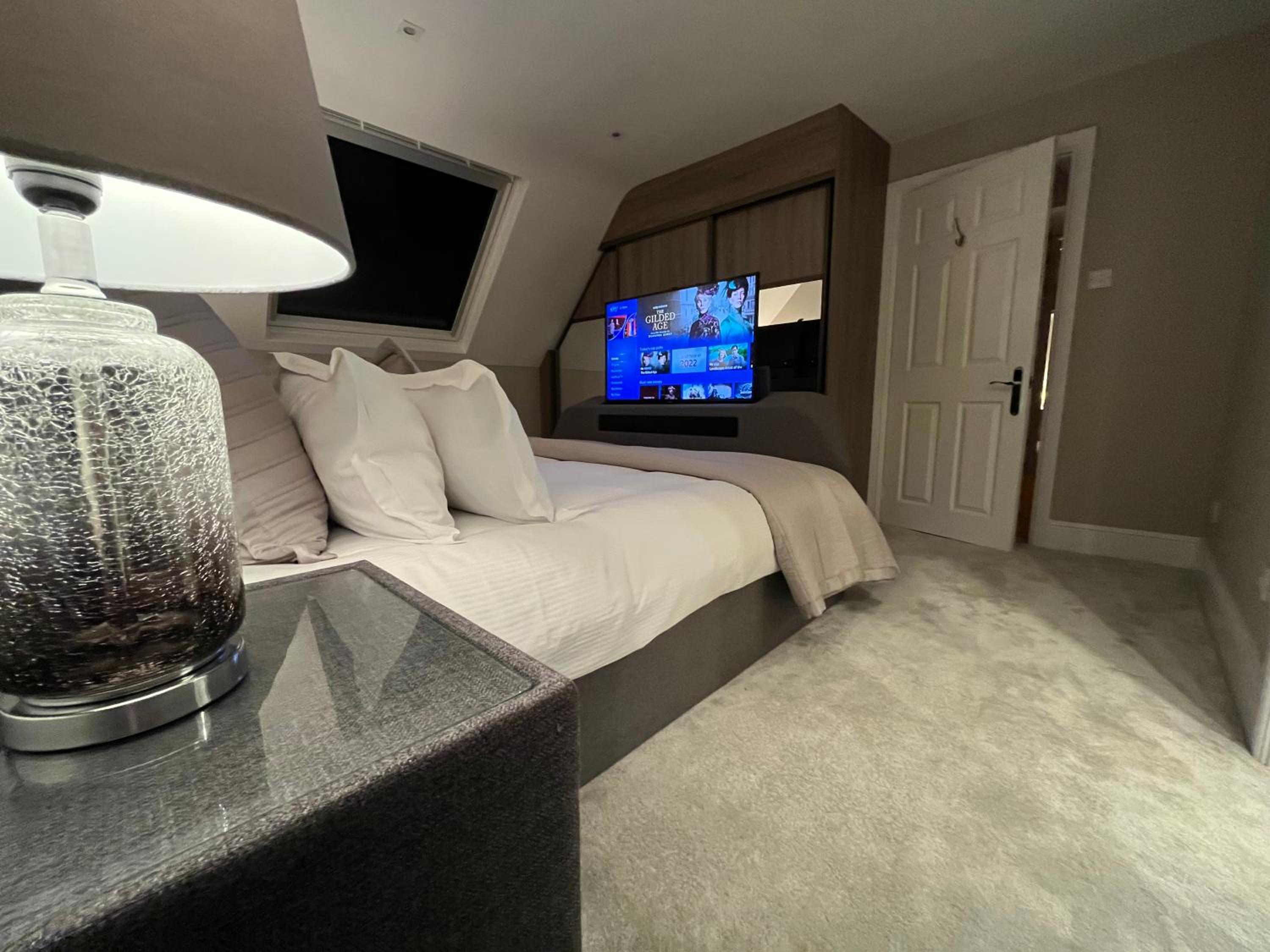 Four-Bedroom House photo 3