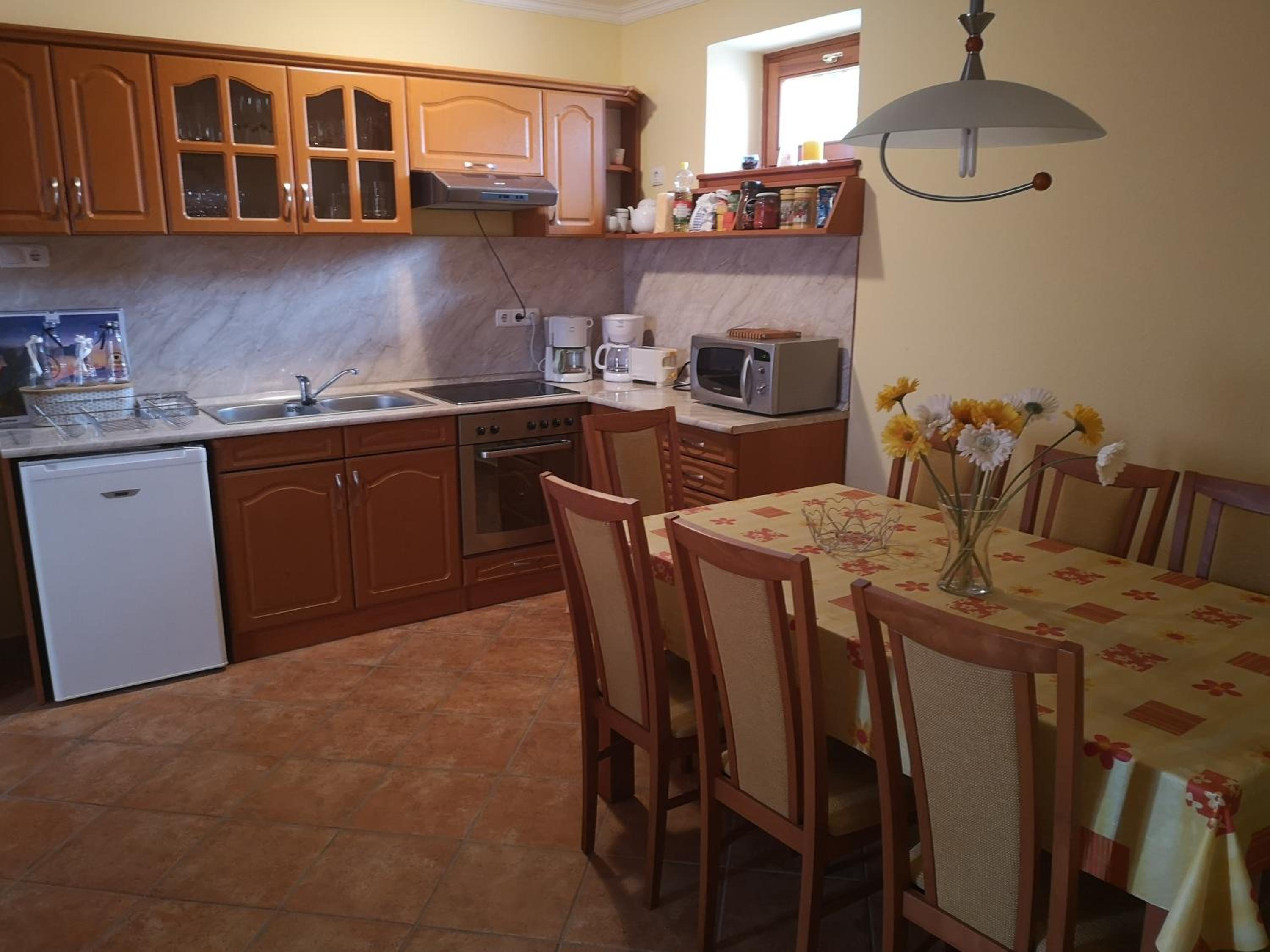 Four-Bedroom House - Photo 4
