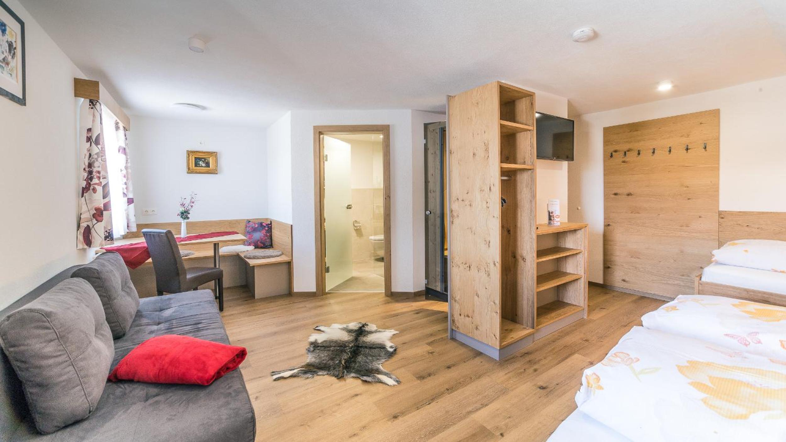 Triple Room photo 2