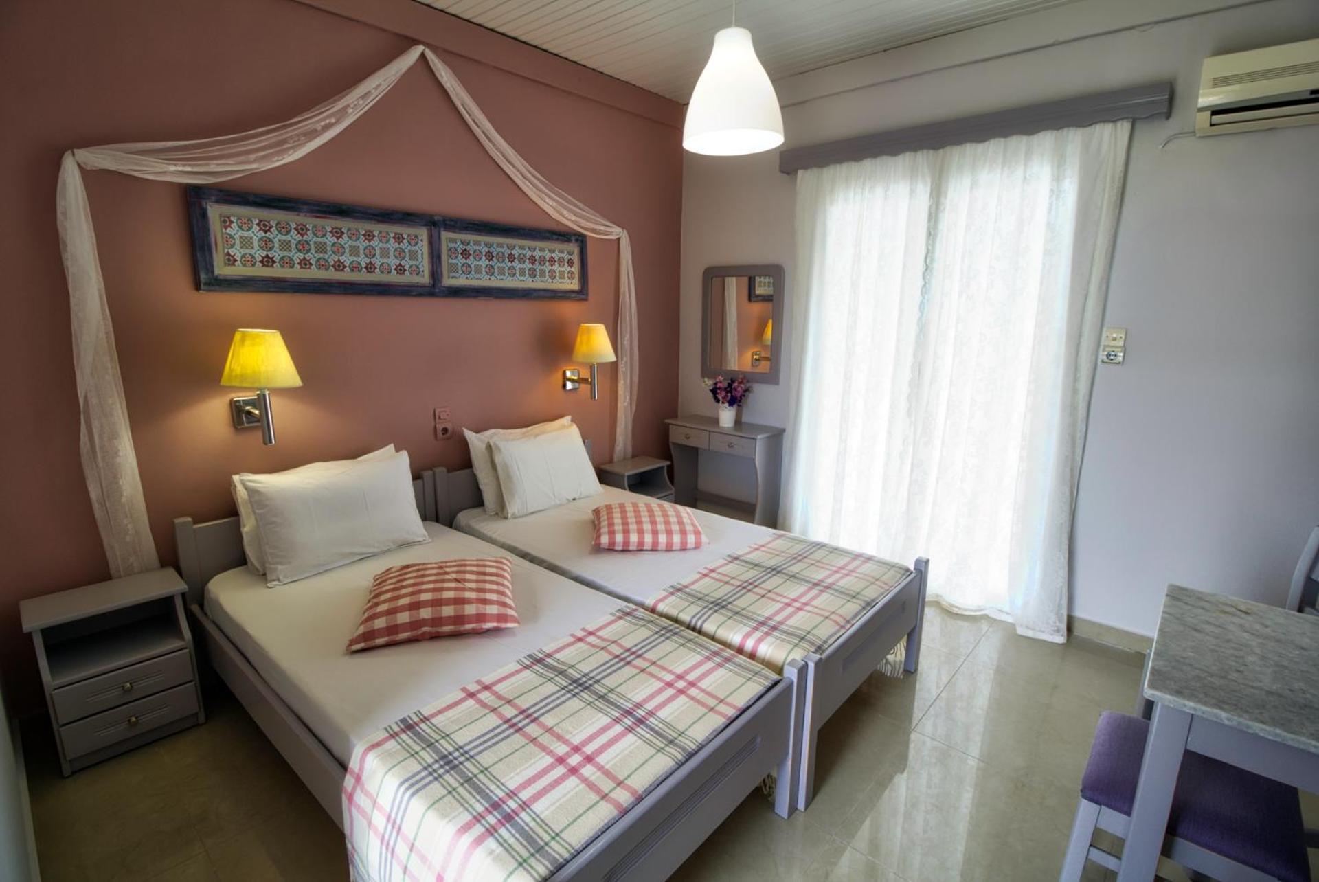 Double or Twin Room with Balcony photo 2