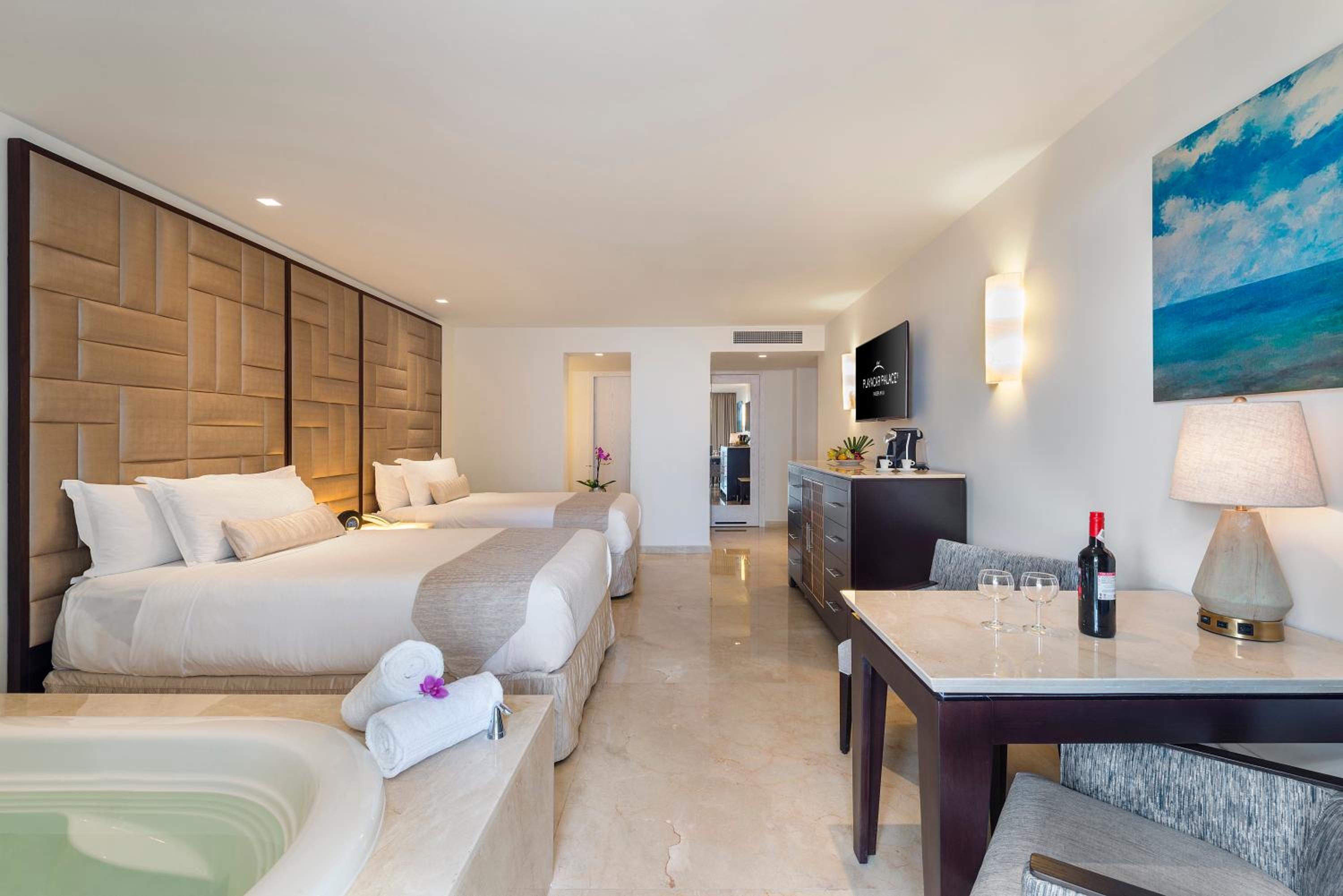 Superior Deluxe Partial Ocean View - Kids & Teens Free