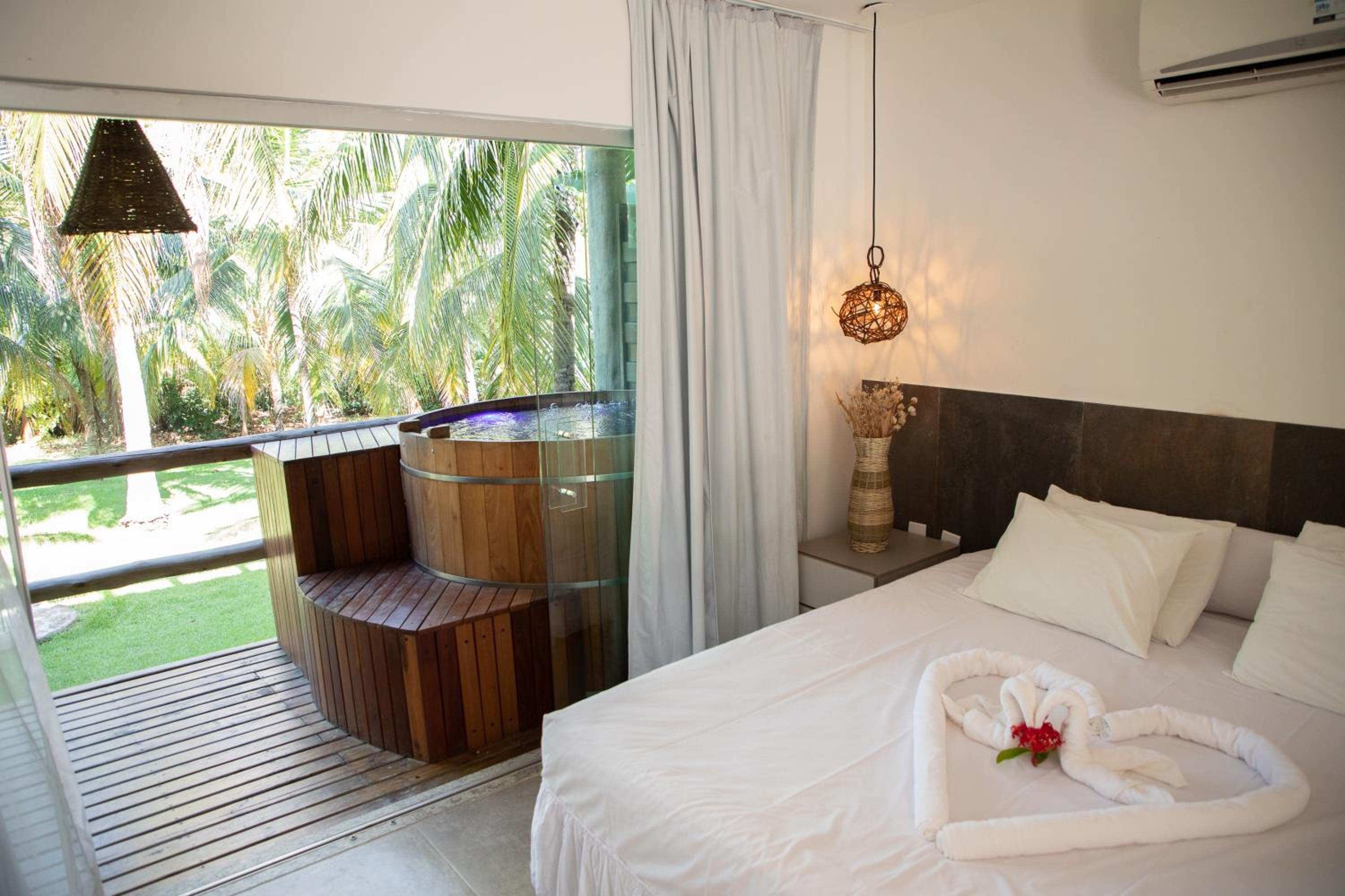 Deluxe Room with Wooden Hot Tub