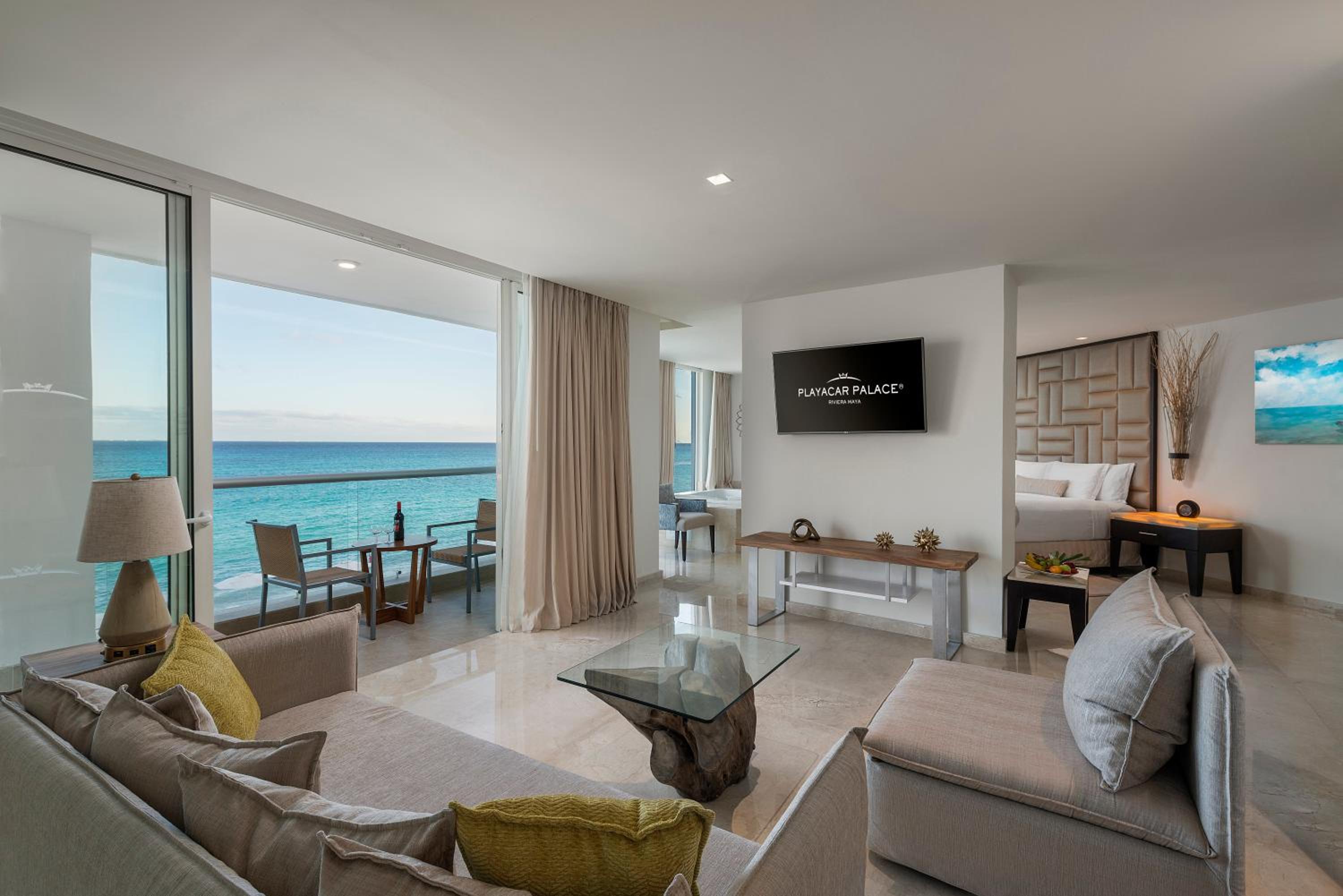Superior Governor Suite Ocean View - King Size Bed