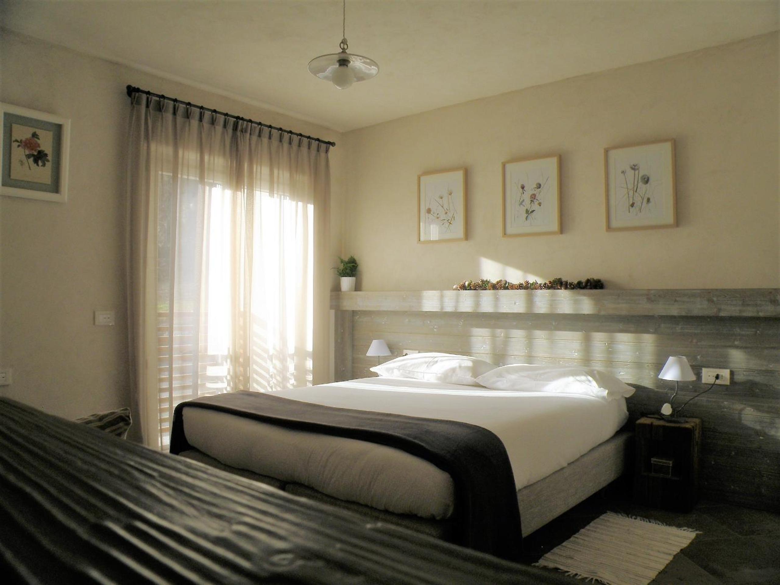 Large Double or Twin Room photo 1