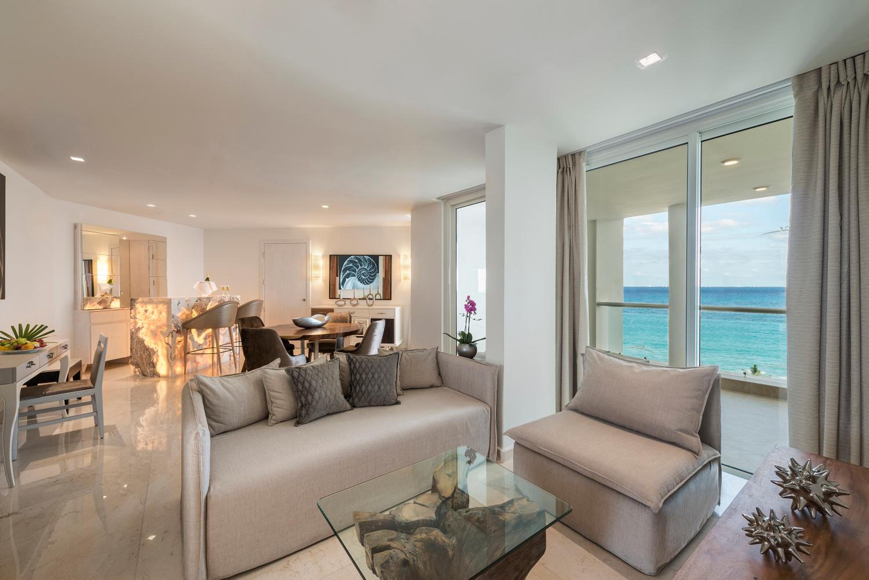 Two Bedroom Presidential Suite Ocean View - Kids & Teens Free