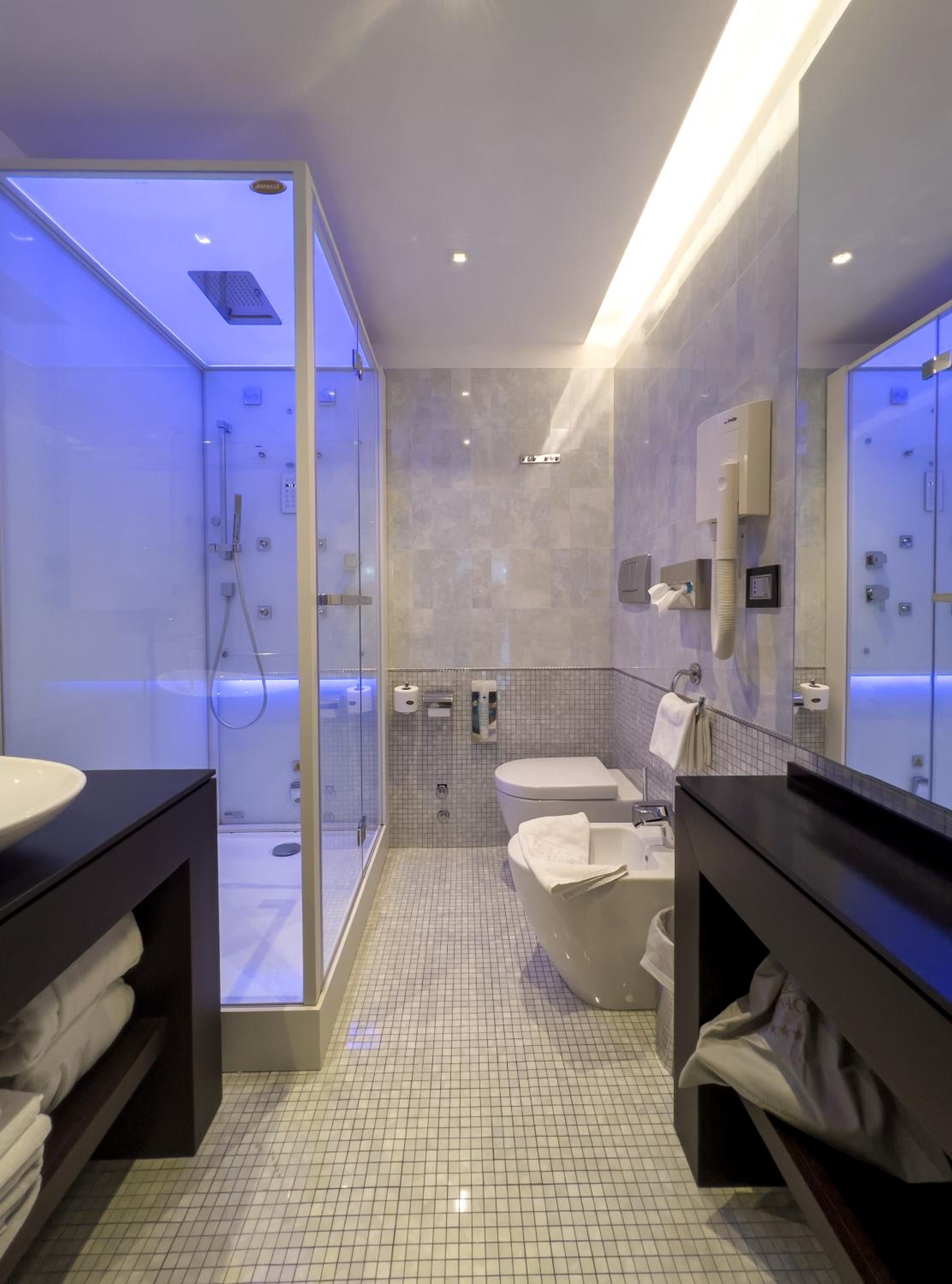 Junior Suite with Balcony, photo 7