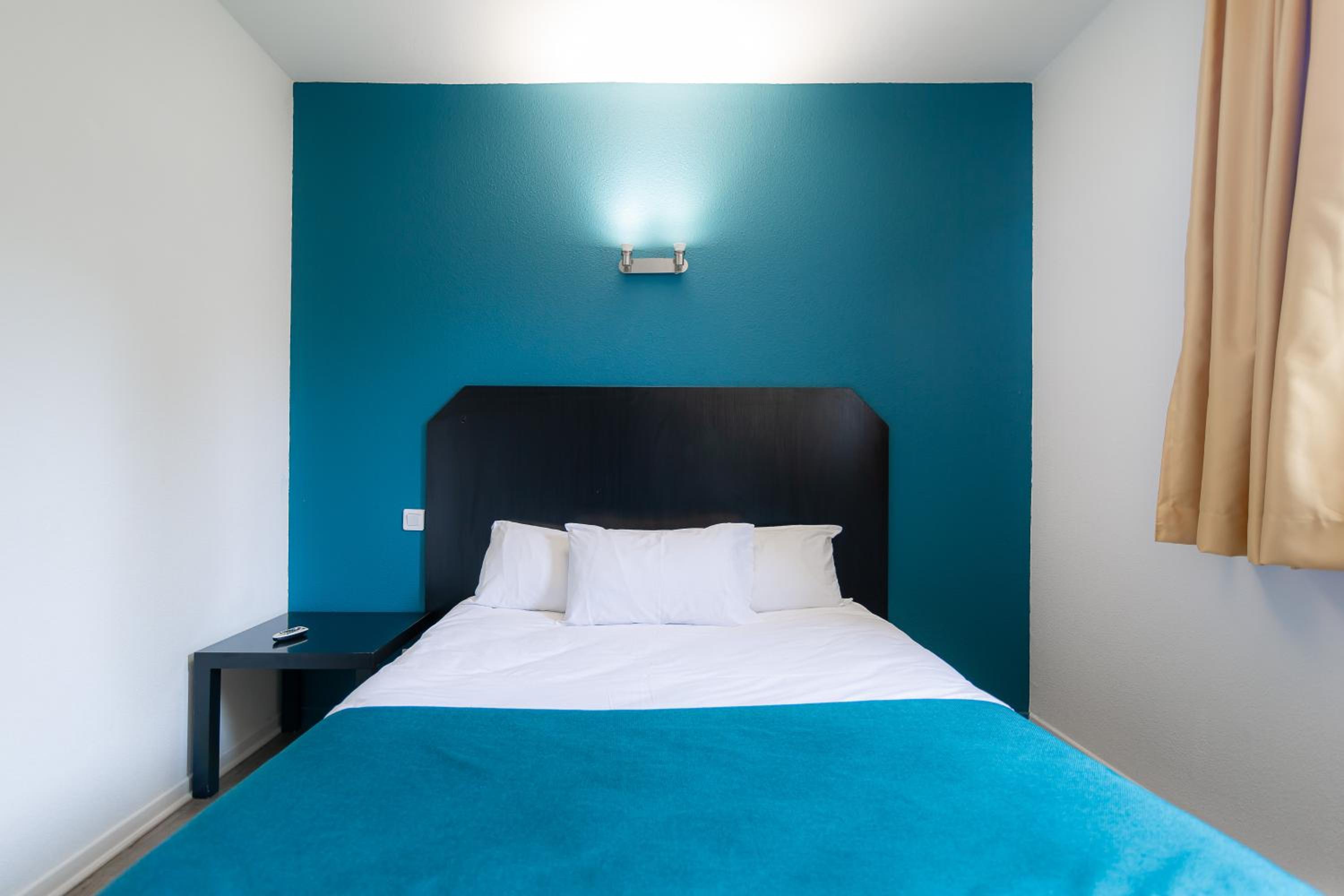 Double Room without Air Conditioning - Photo 1