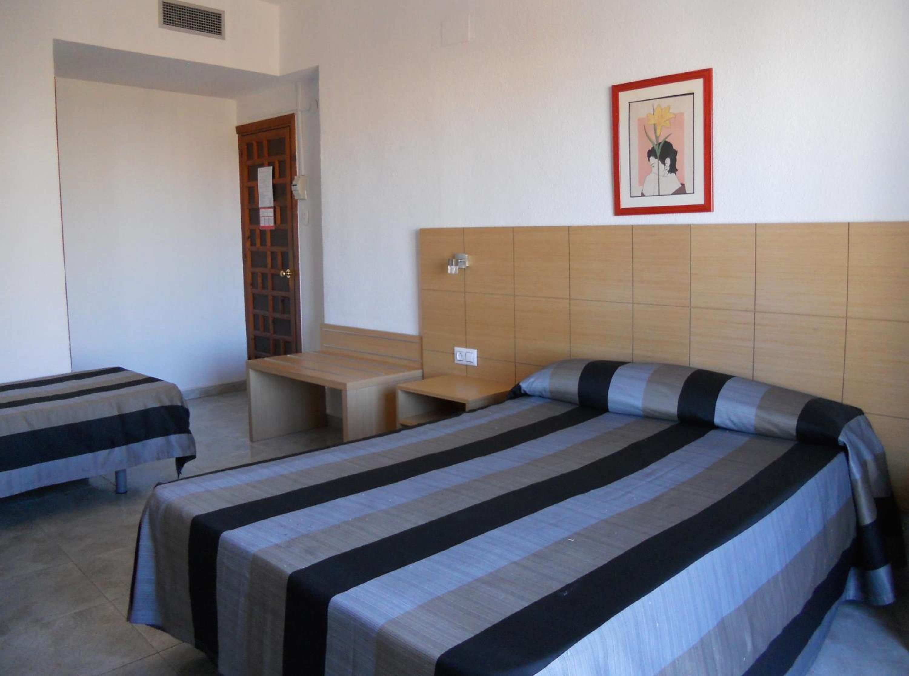 Triple Room - Photo 1