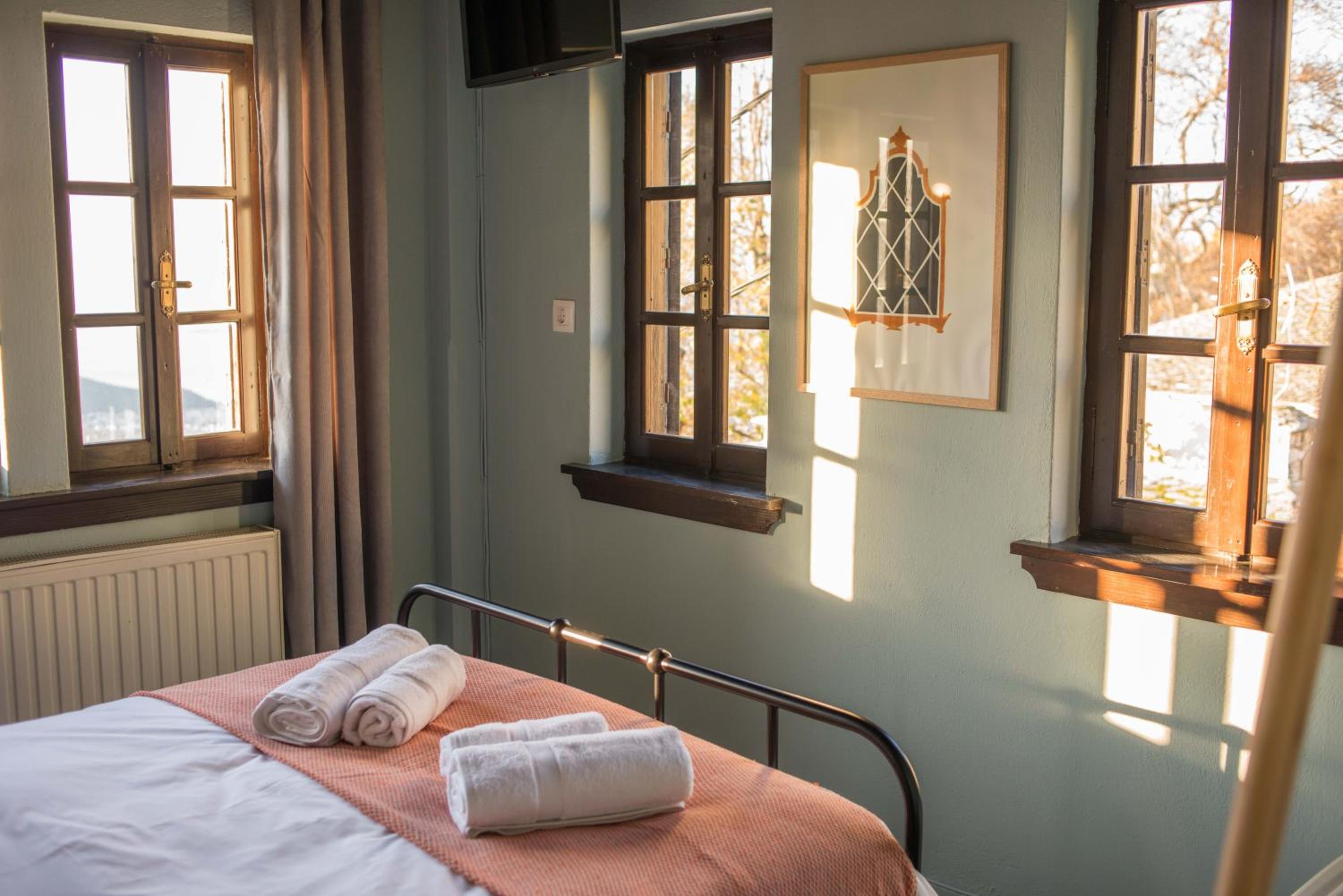 Standard Double Room - Photo 7