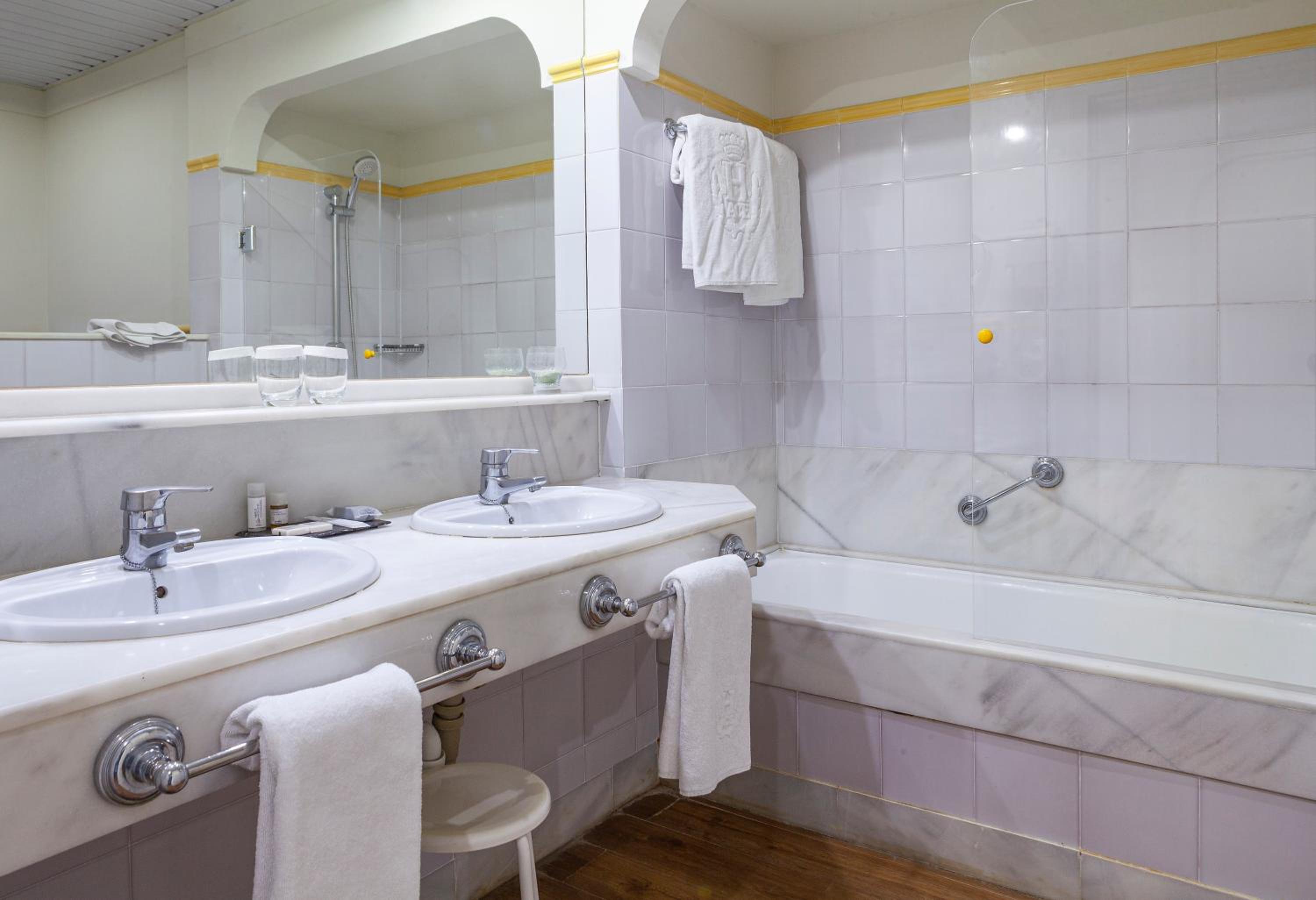 Superior Double Room - Photo 18