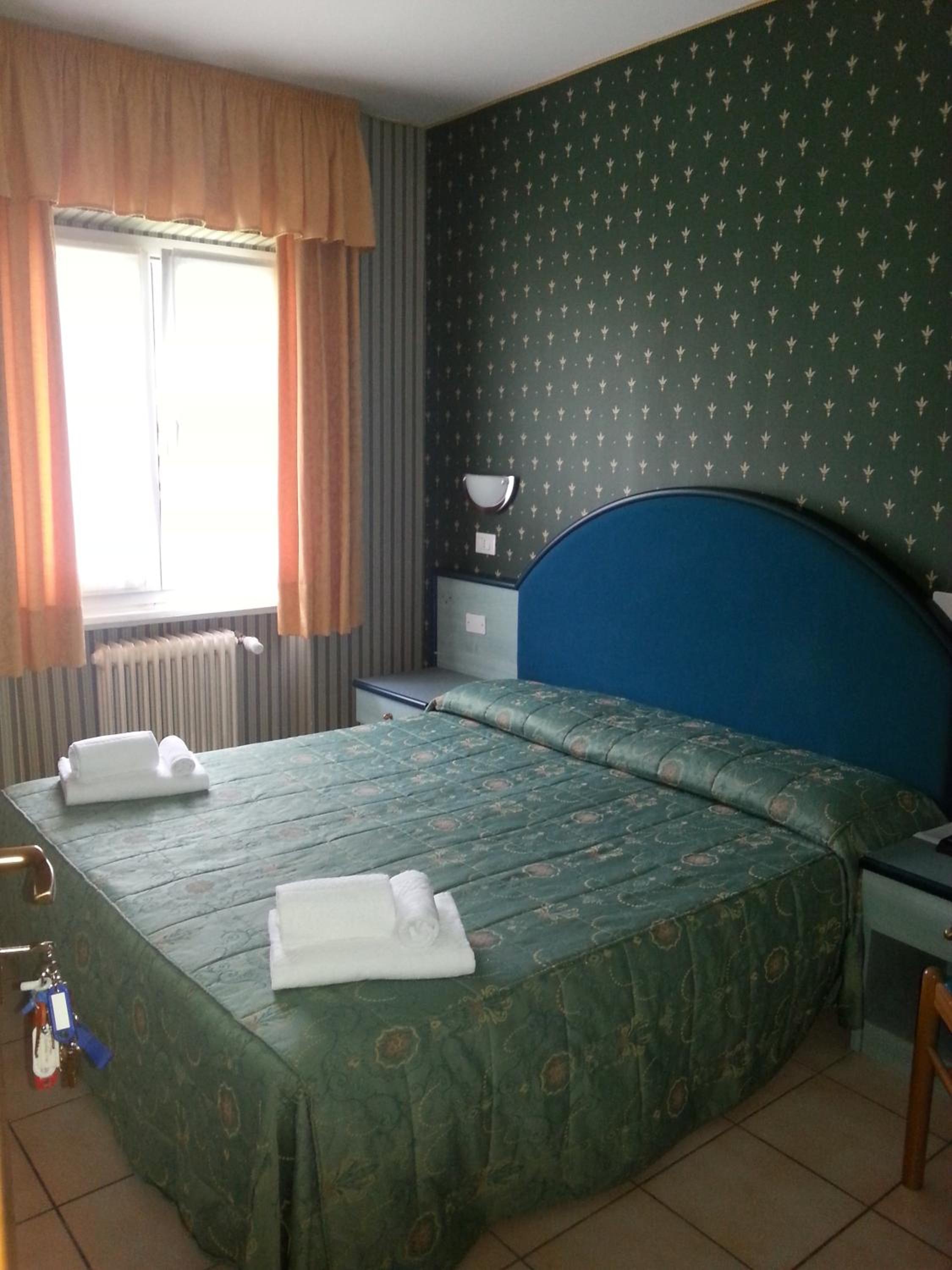 Double Or Twin Room photo 3