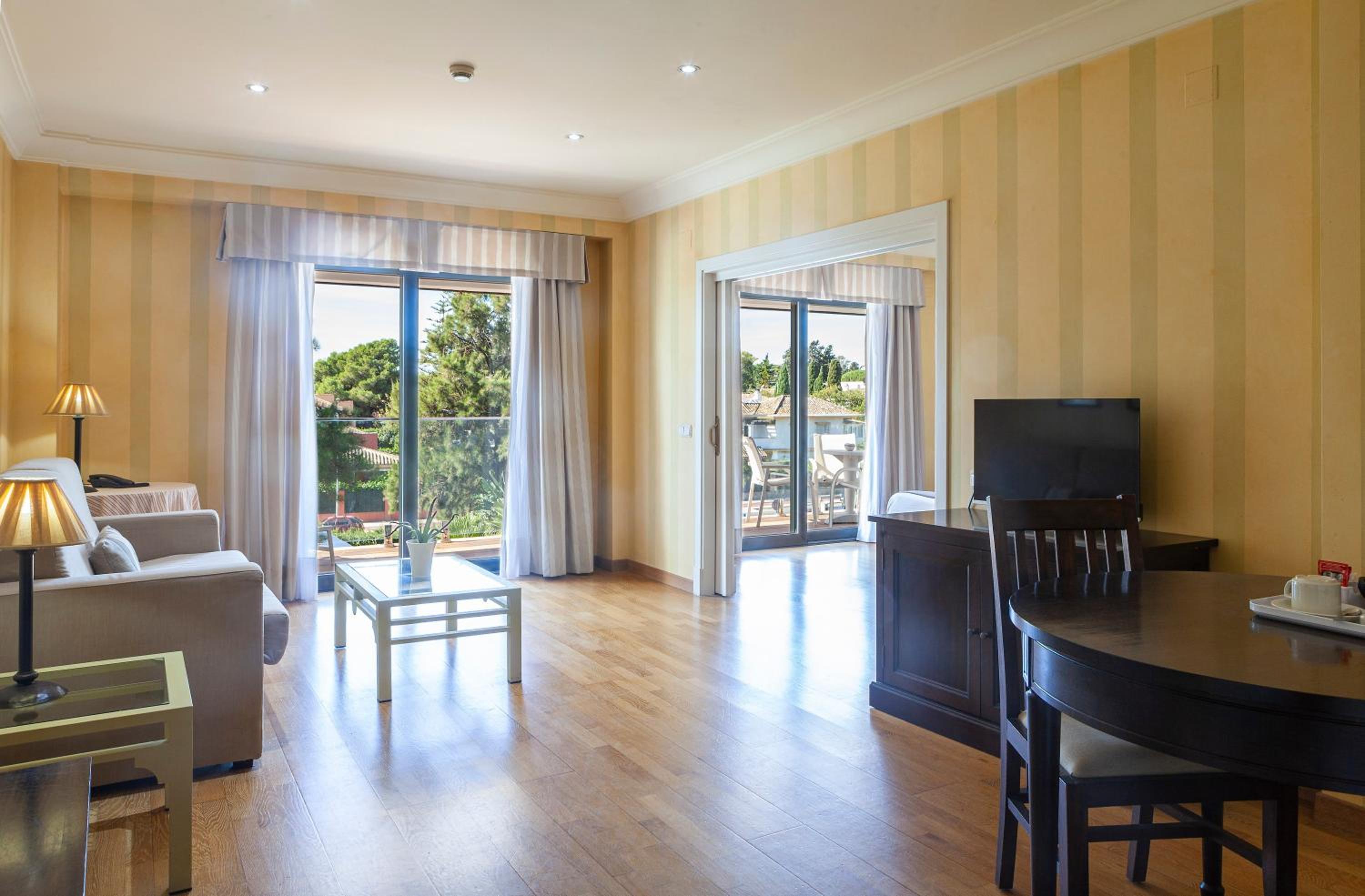 Junior Suite - Photo 7
