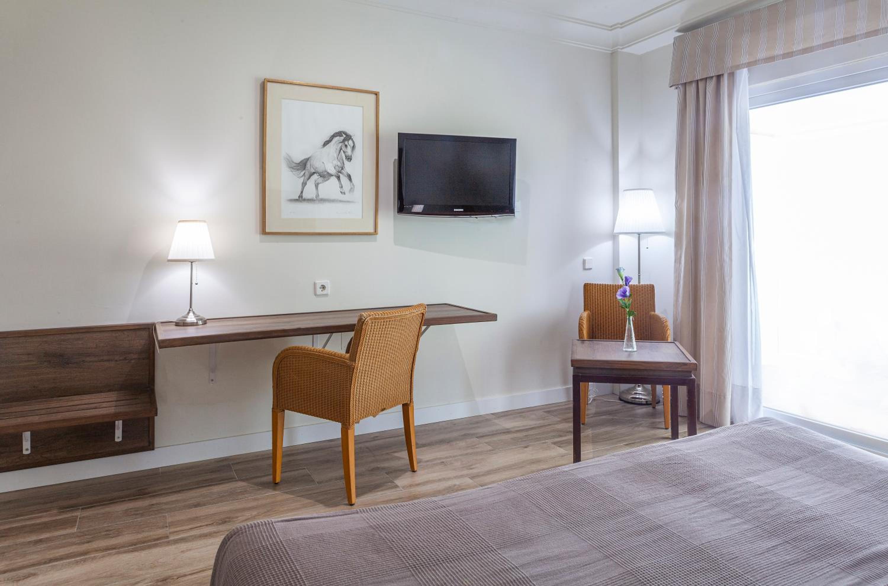 Double or Twin Room with Pool View - Photo 1