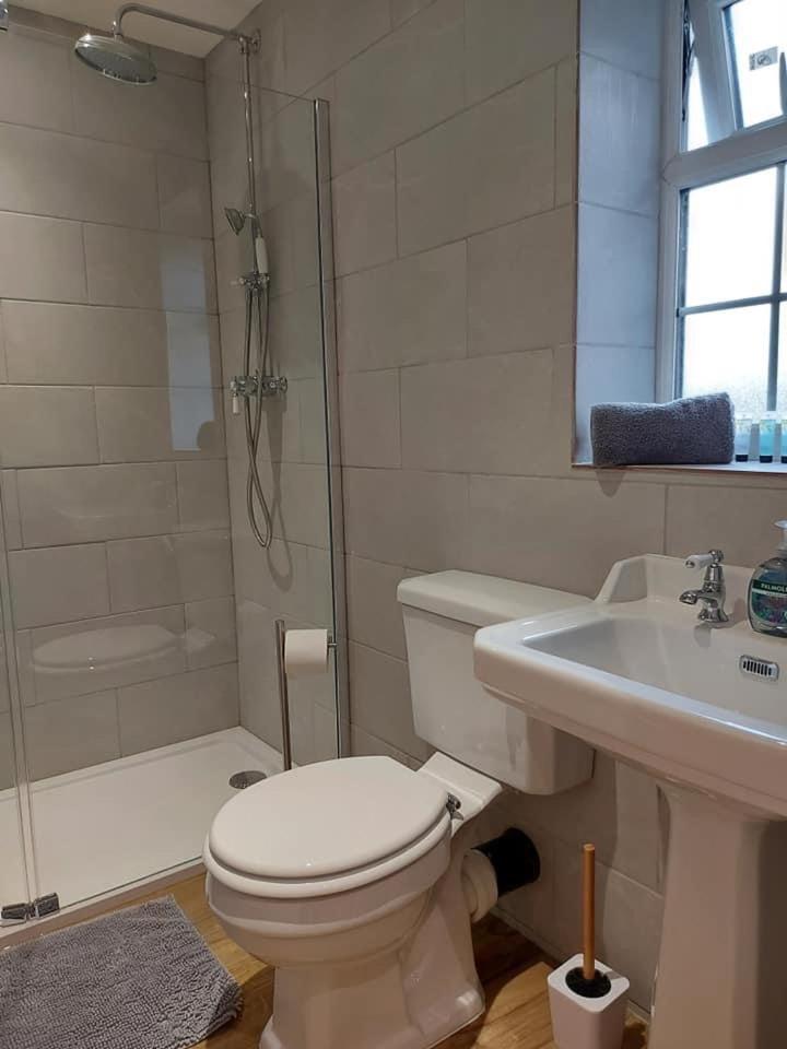Double Room with Private Bathroom - Photo 6