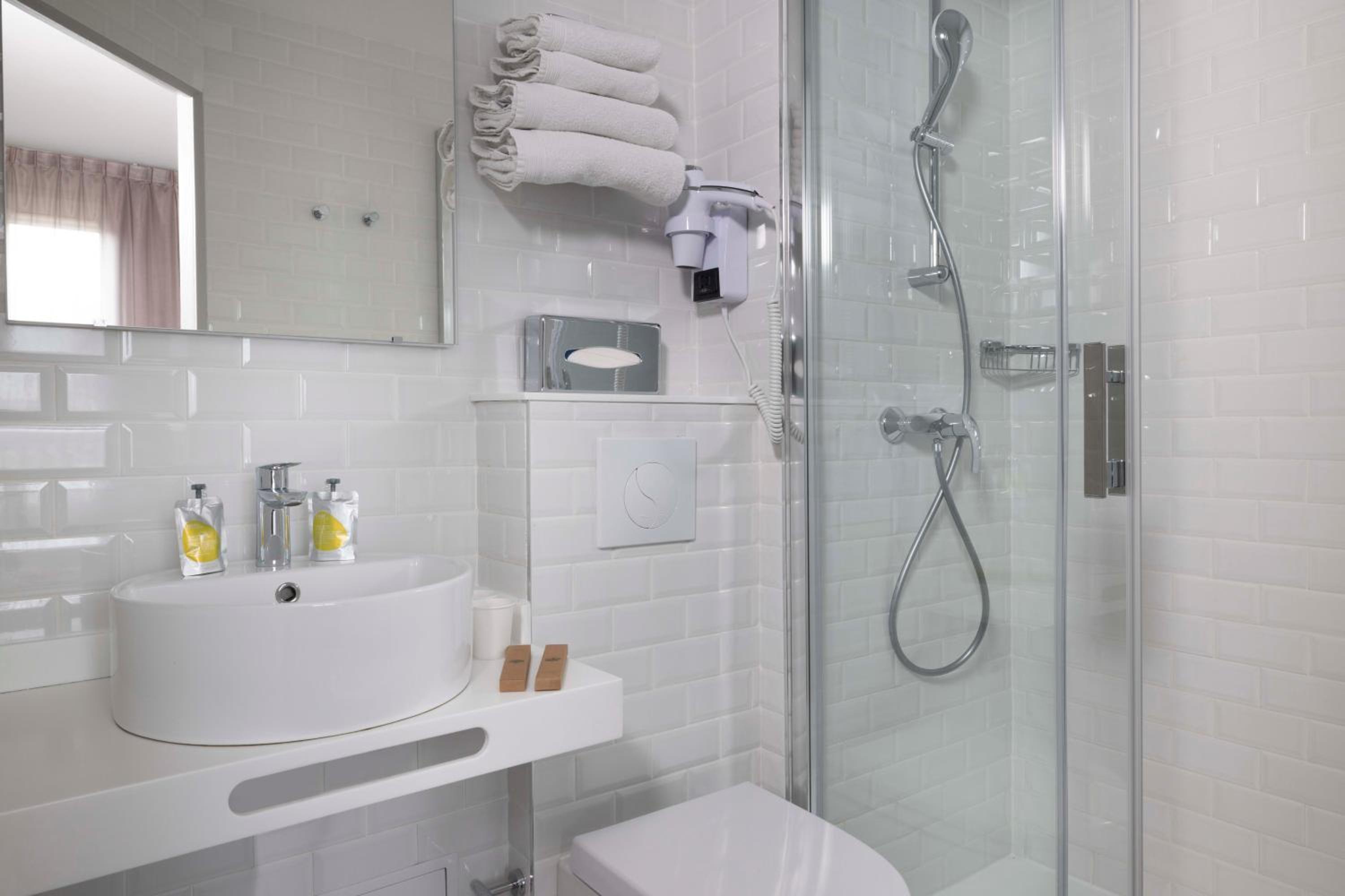 Classic Double Room with Street View
