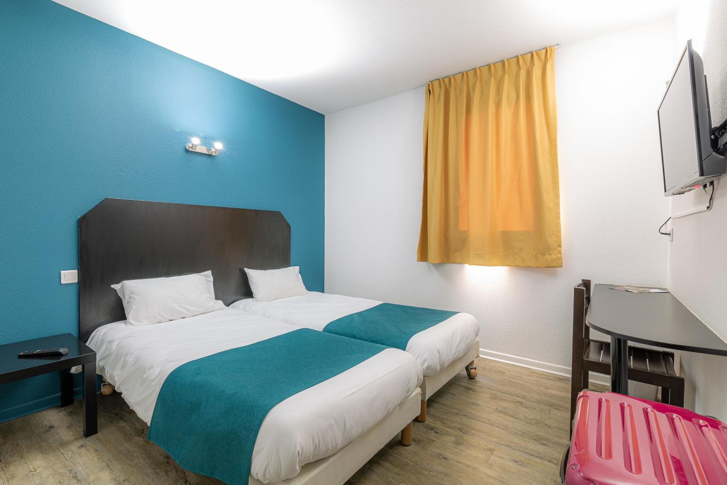 Quadruple Room without Air Conditioning - Photo 1