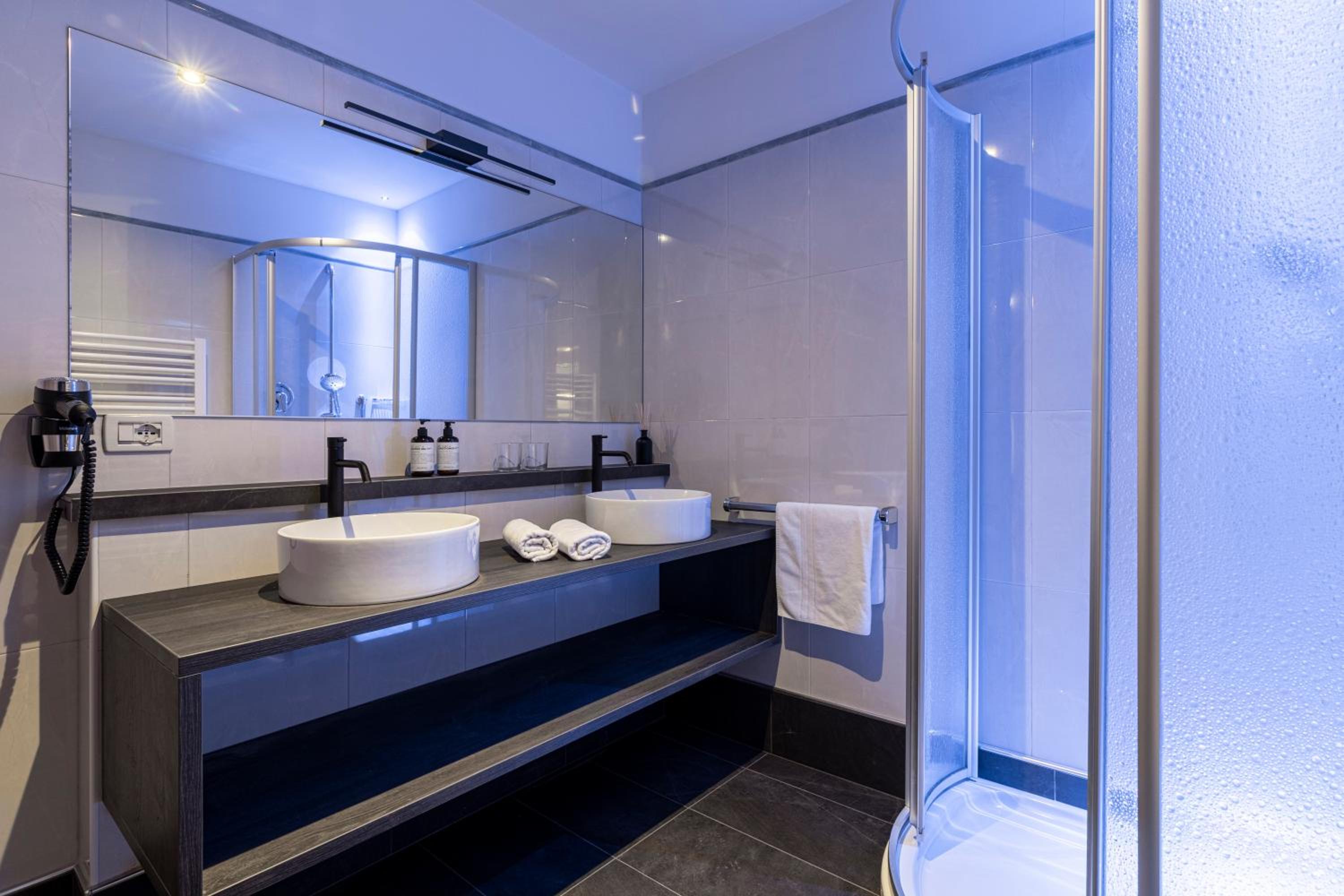 Deluxe Apartment with Panoramic views and 1 Bedrooms - Photo 11