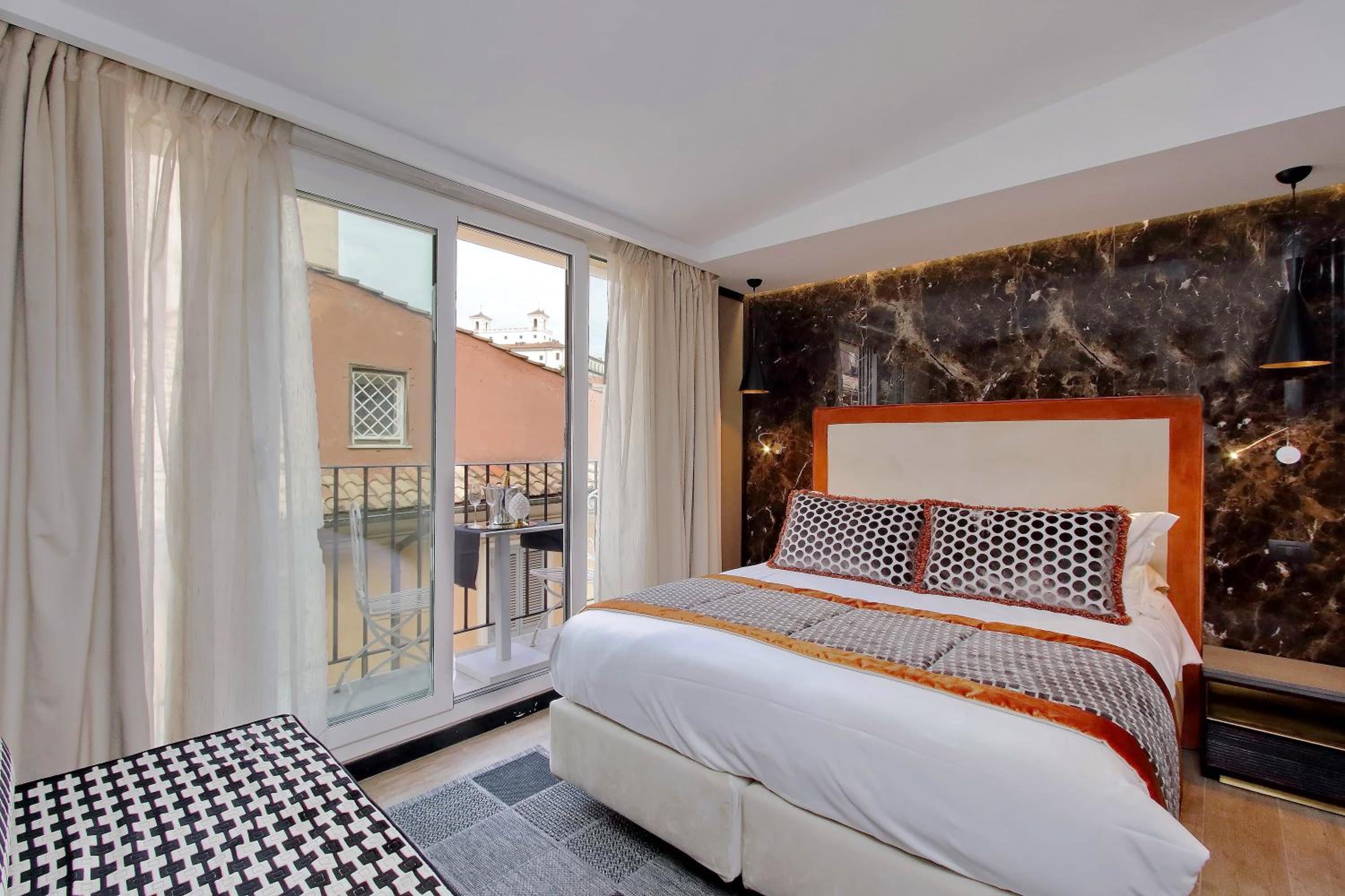 Suite with Balcony photo 1