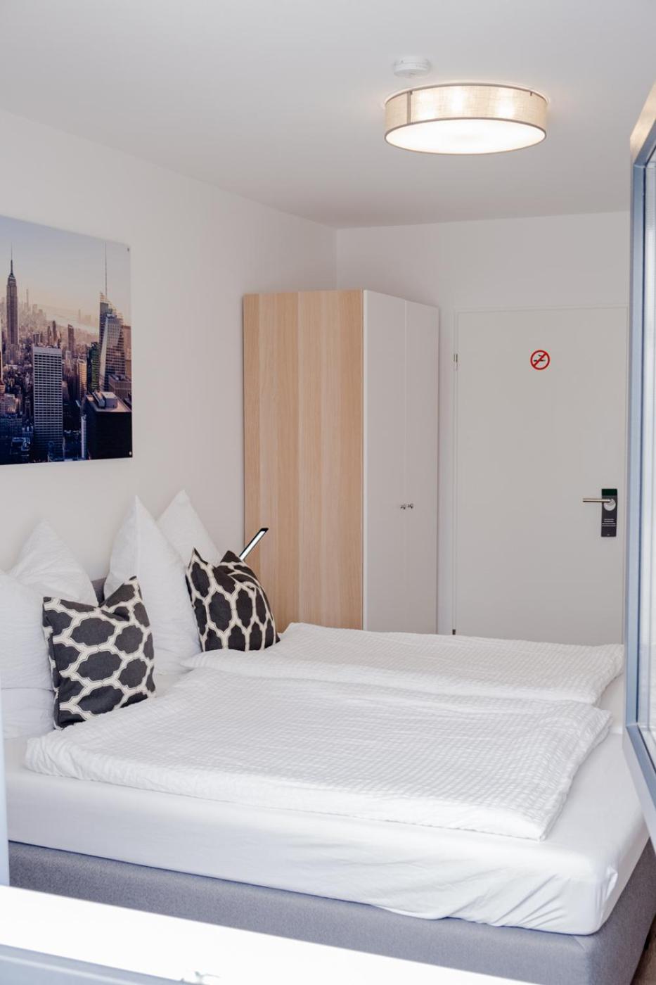 Double or Twin Room with Shared Bathroom photo 3