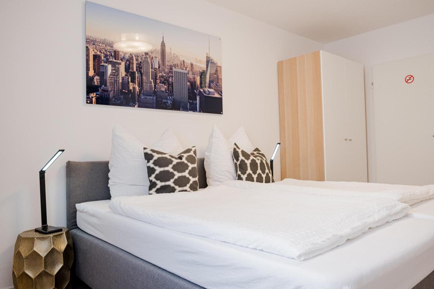 Double or Twin Room with Shared Bathroom photo 3