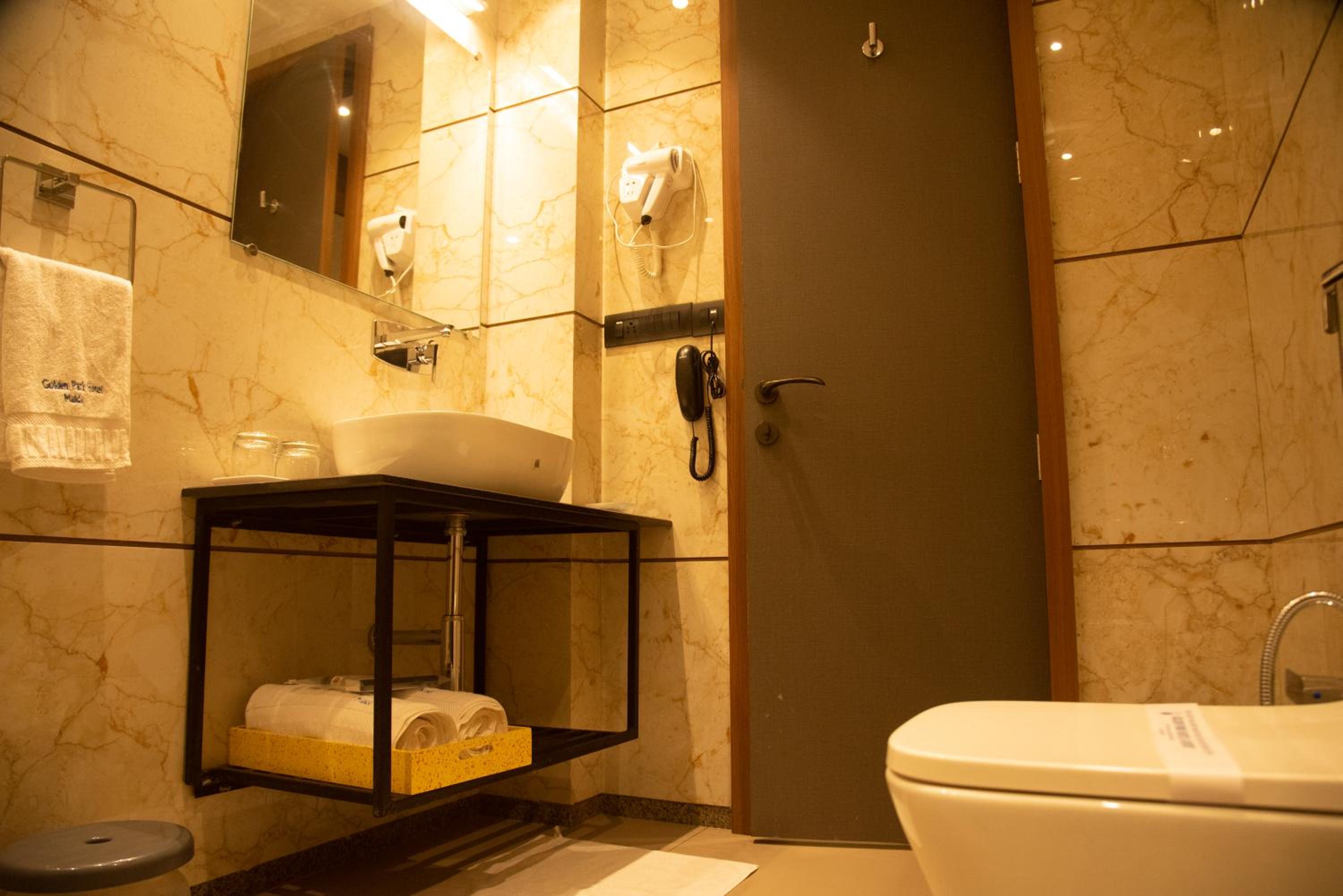 King Suite photo 2