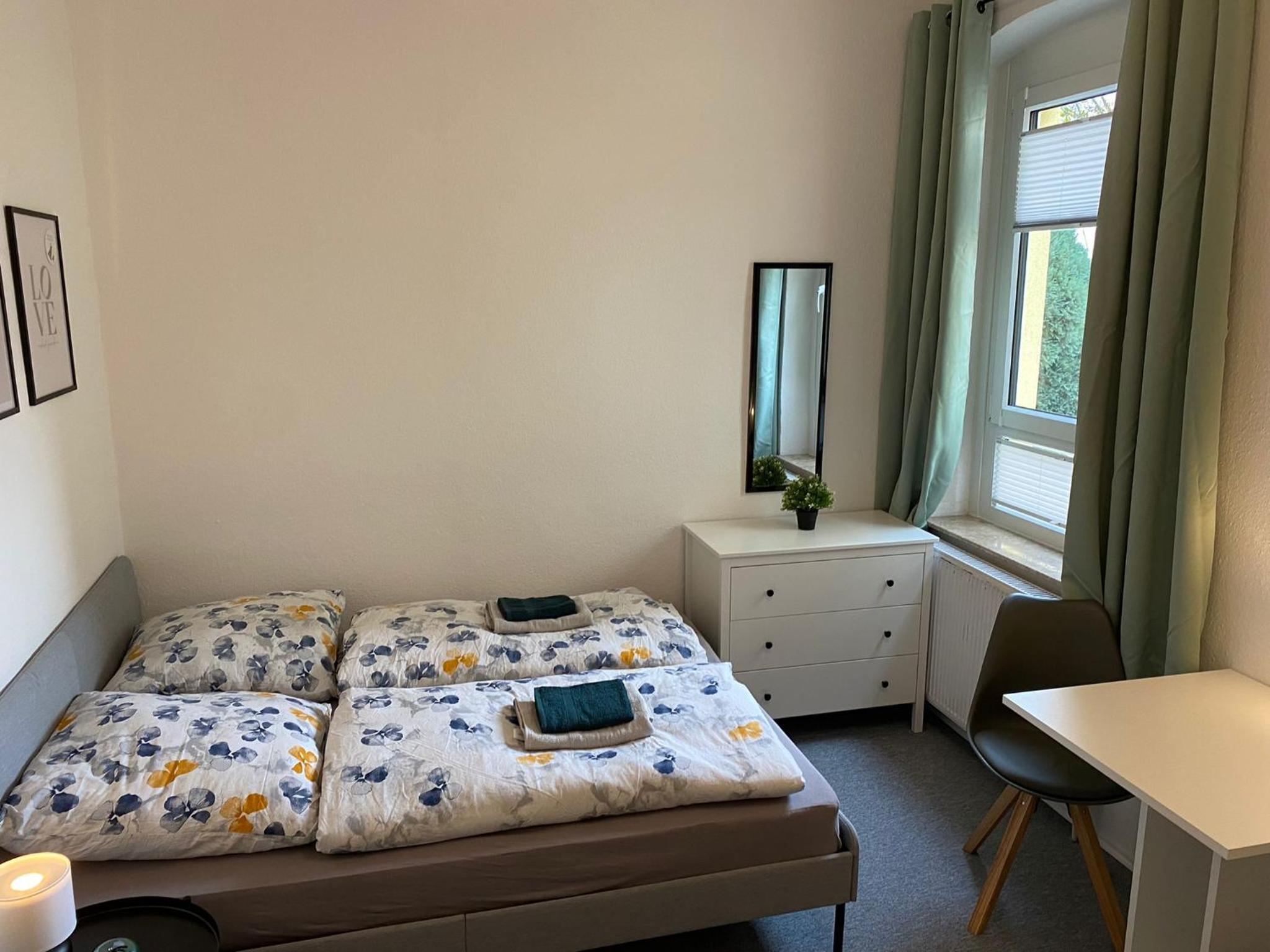 Double or Twin Room with Shared Bathroom photo 1