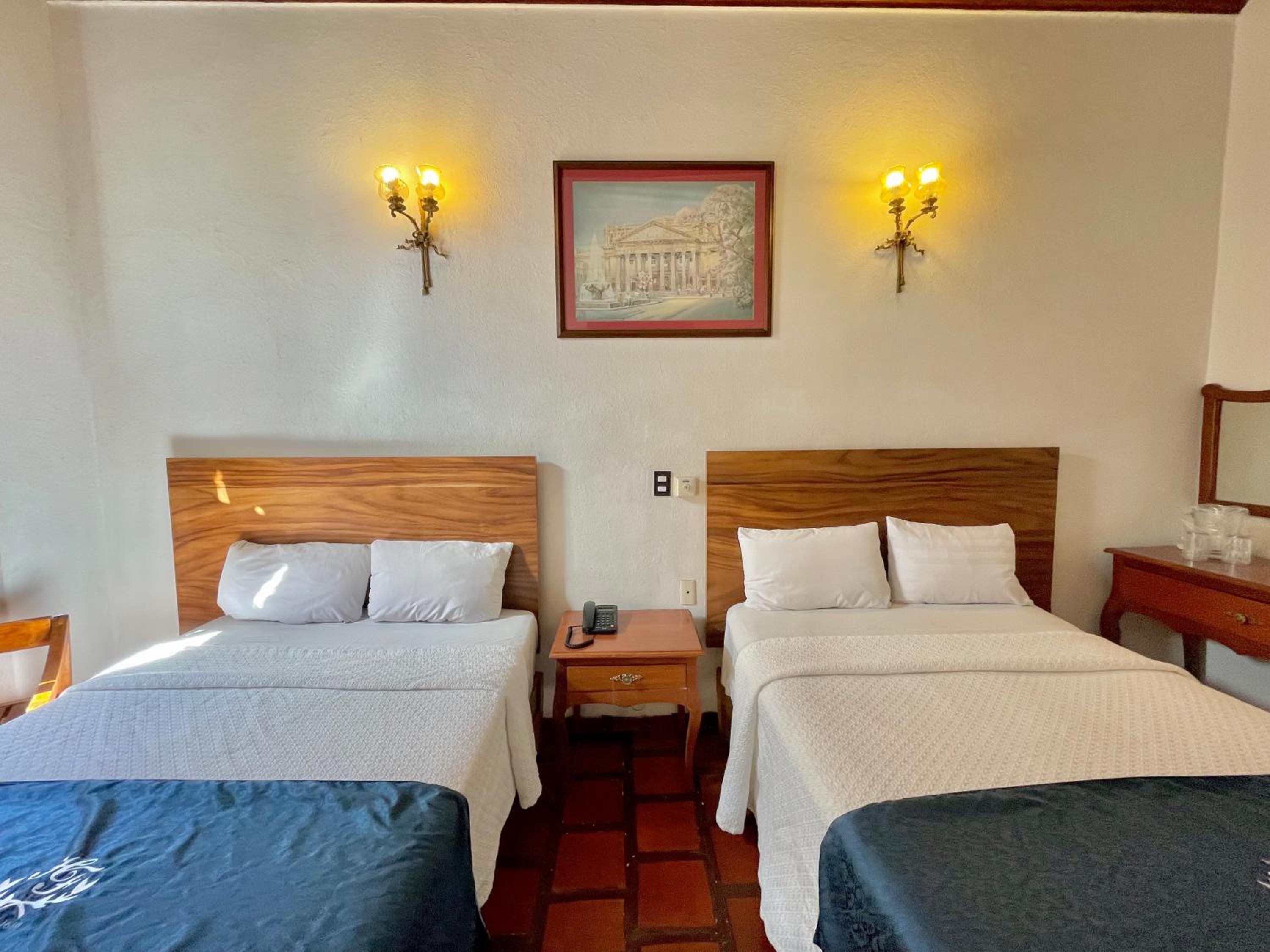 Quadruple Room - Photo 1