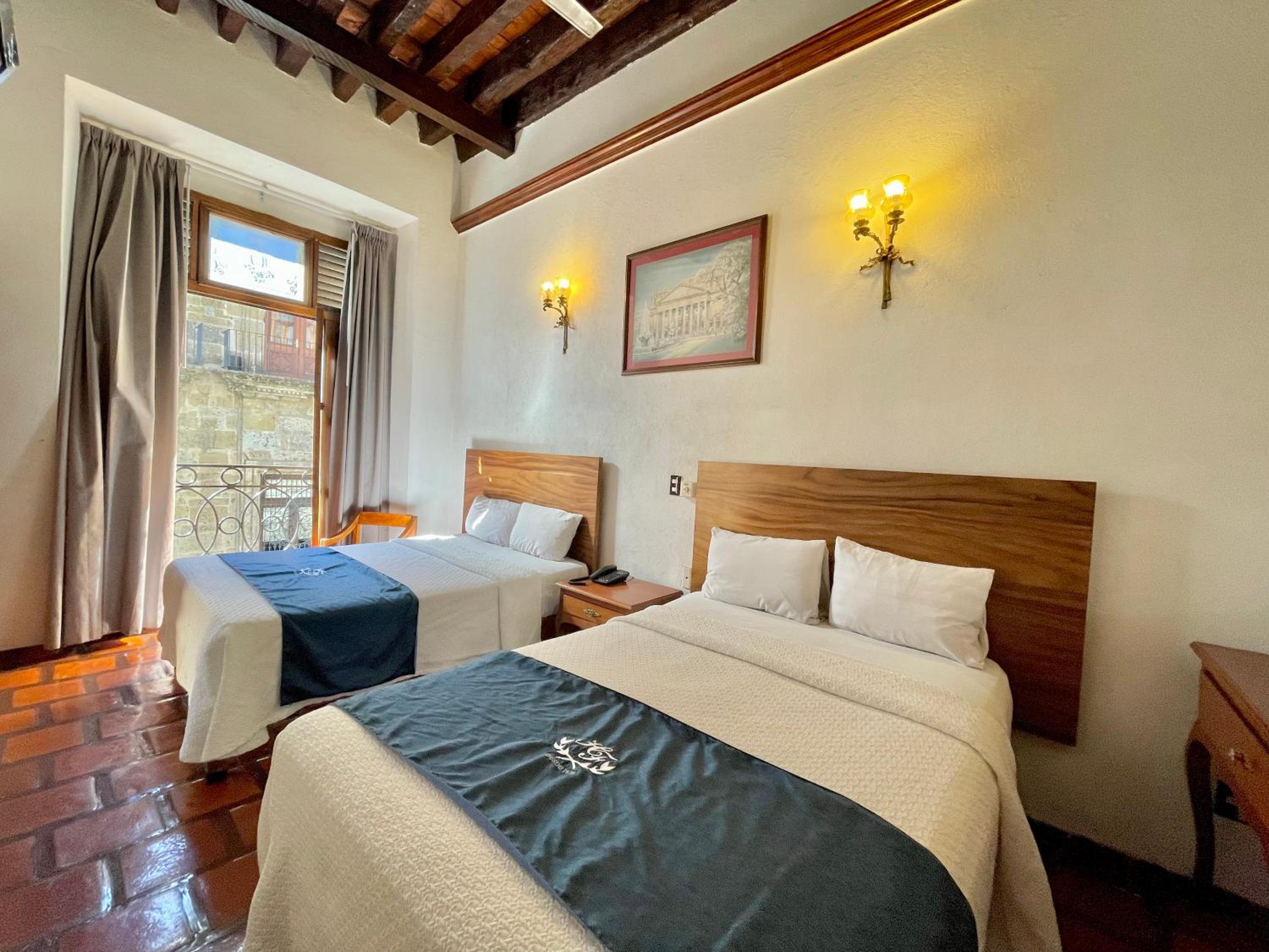 Quadruple Room - Photo 7