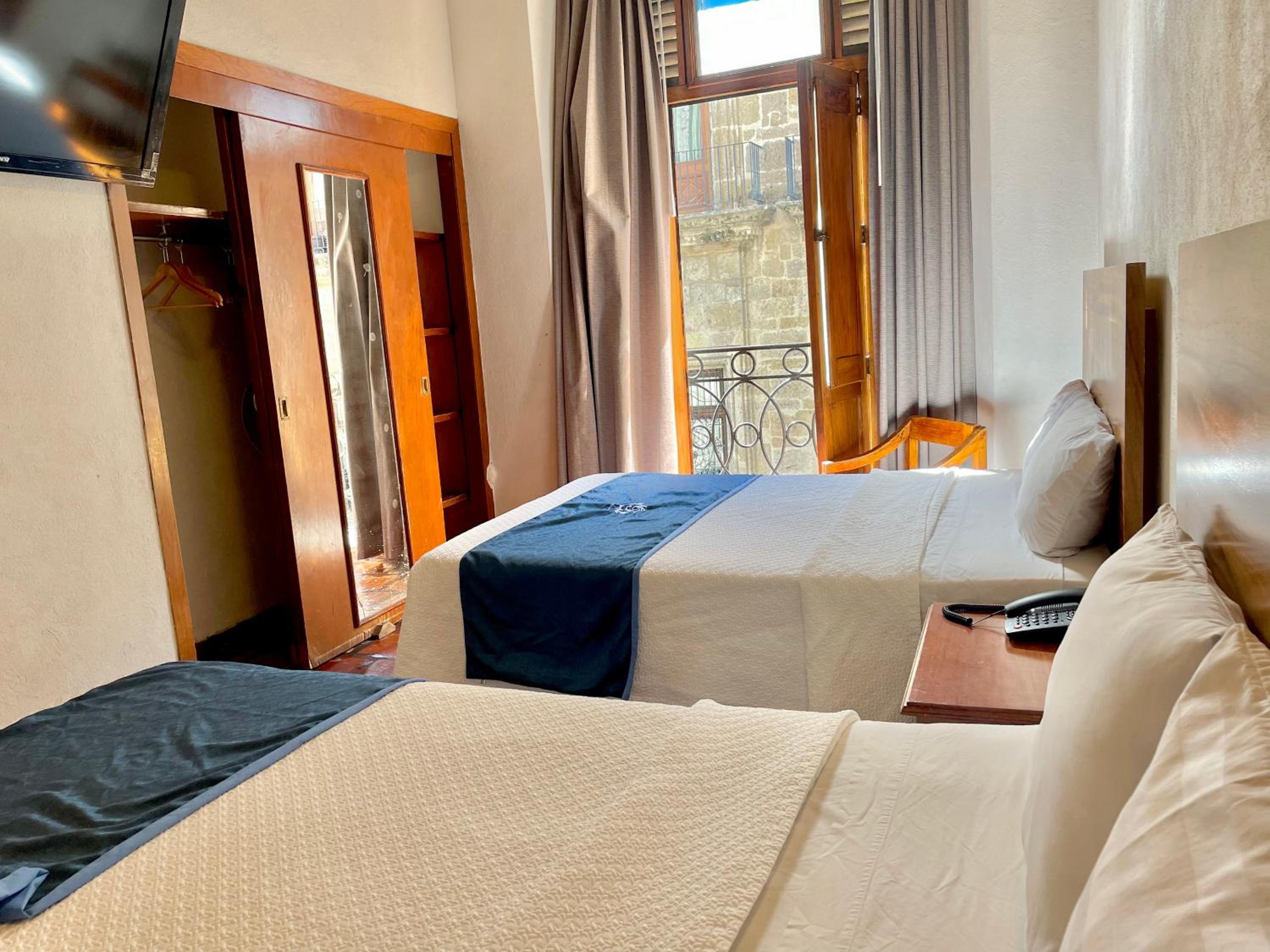 Quadruple Room - Photo 2