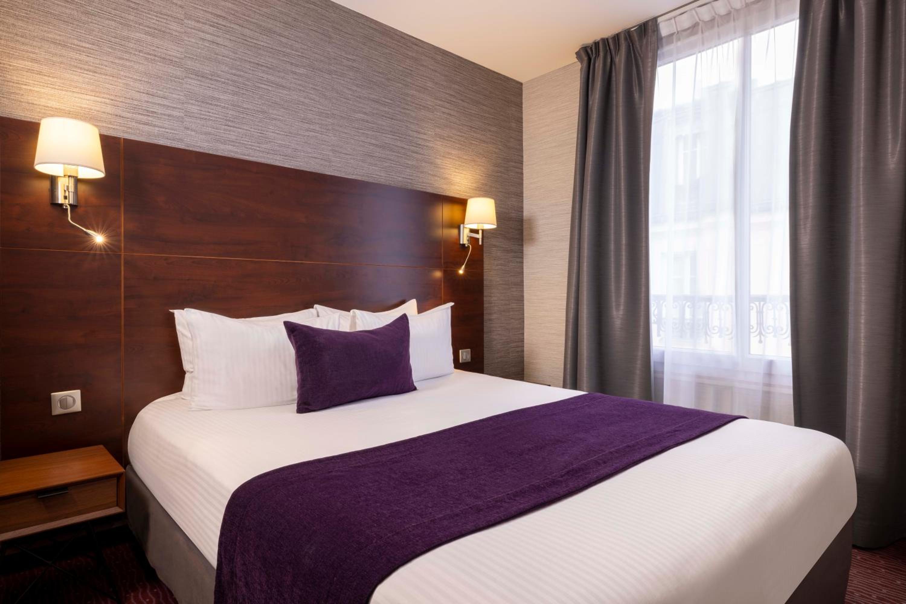 Superior Double Room with Courtyard View