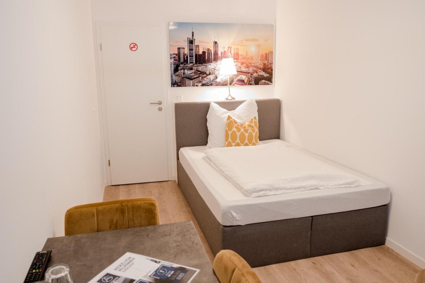 Single Room with Shared Bathroom photo 1