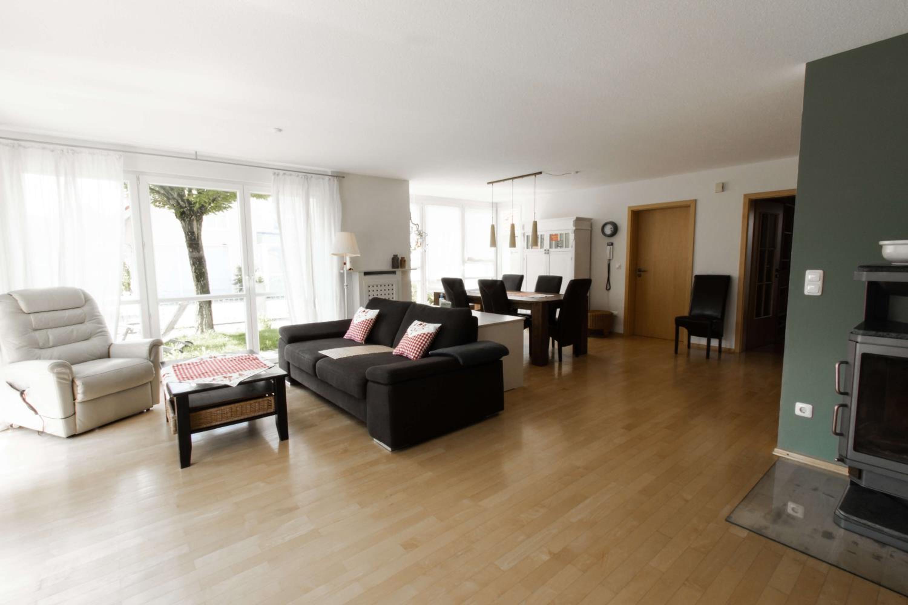 Three-Bedroom Apartment photo 3