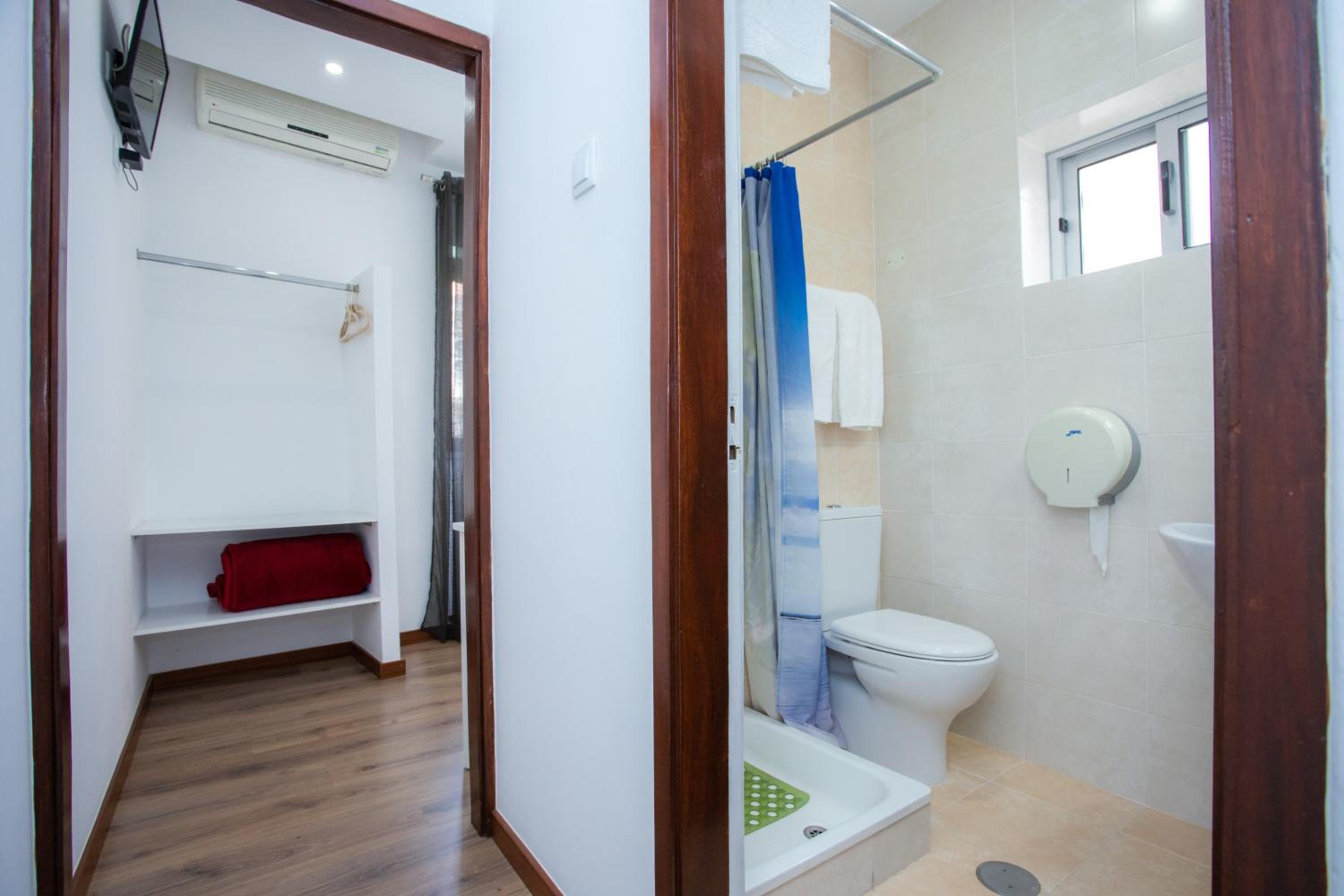 Single Room photo 2