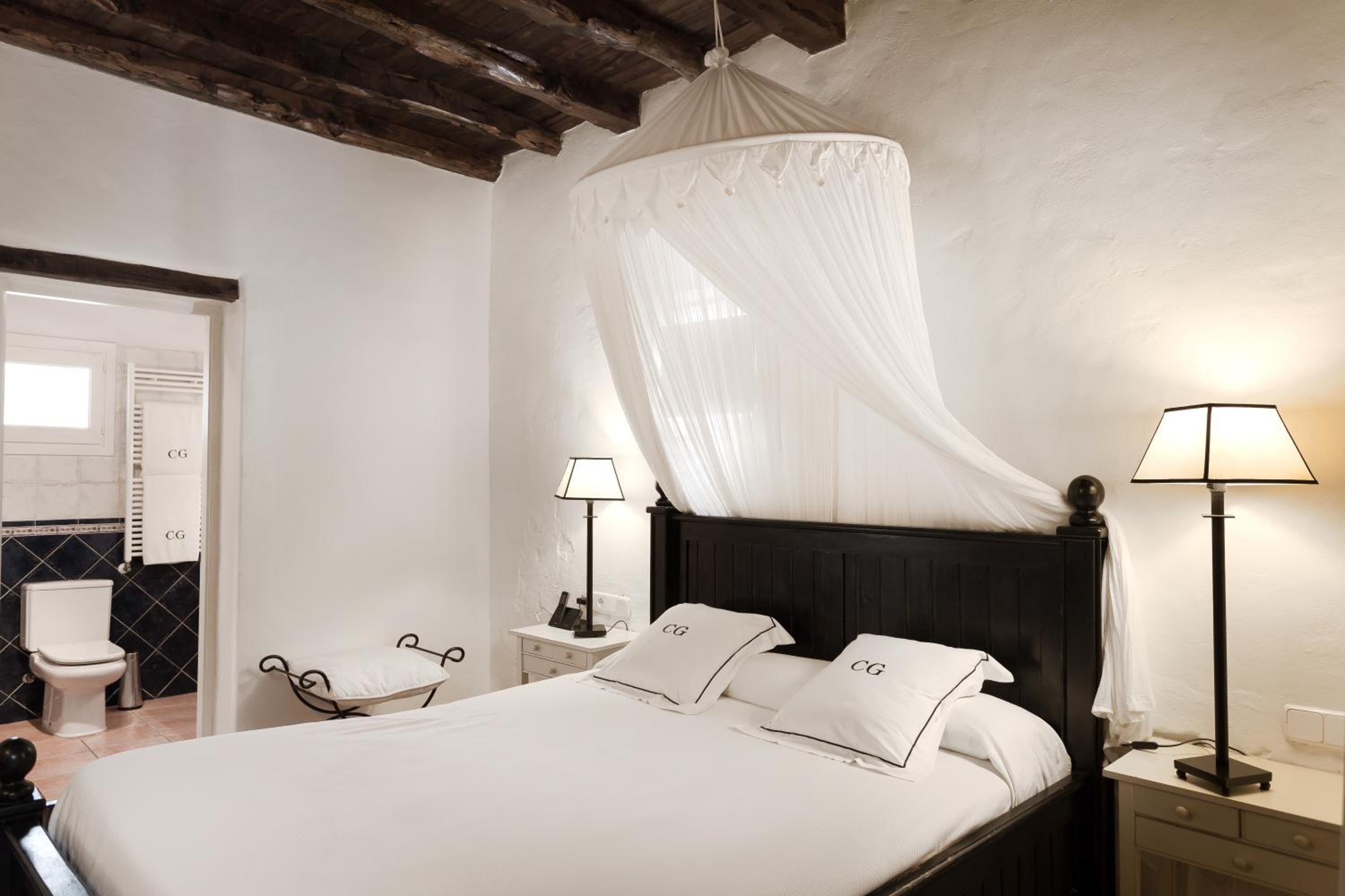 Double or Twin Room photo 3