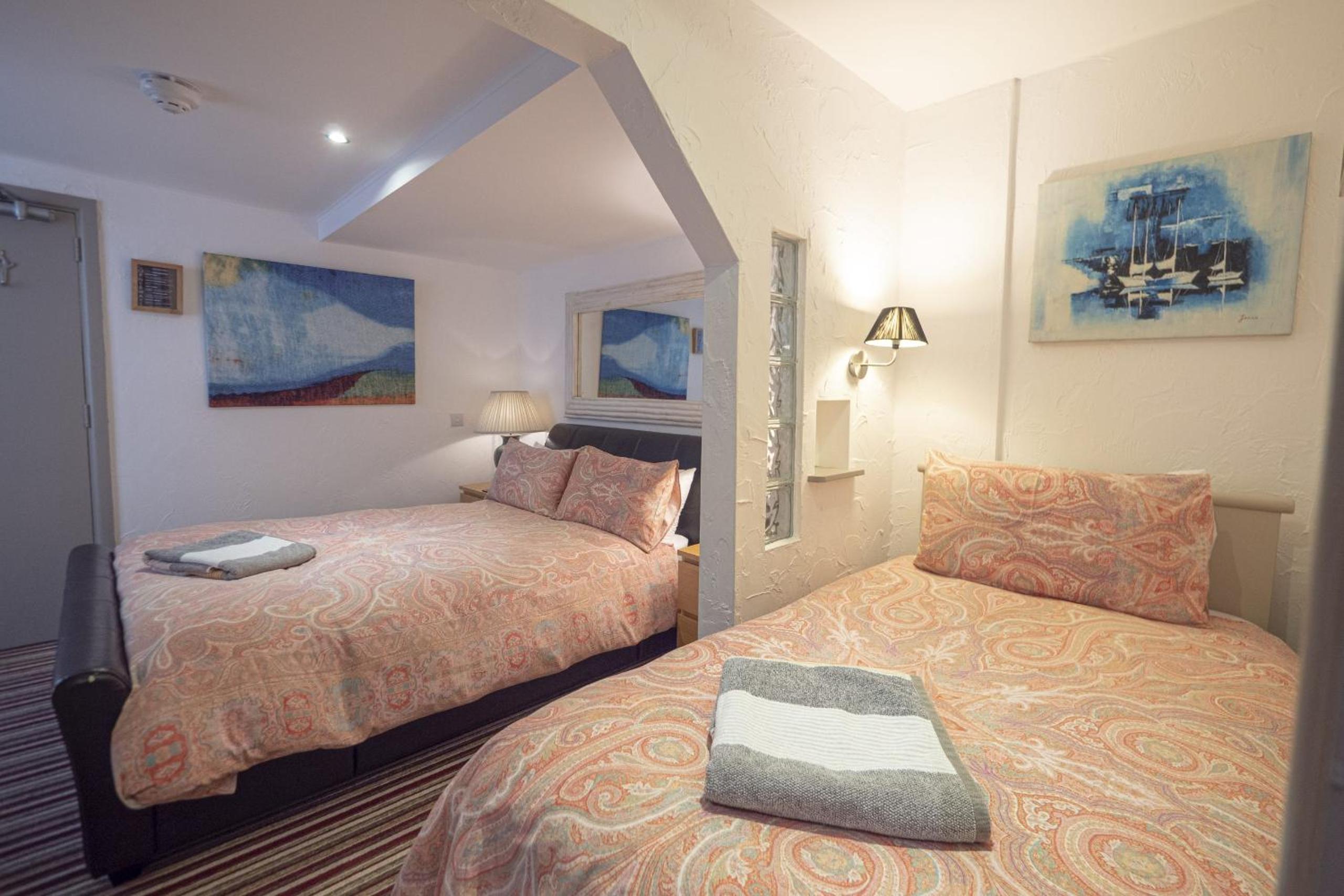 Deluxe Triple Room photo 3