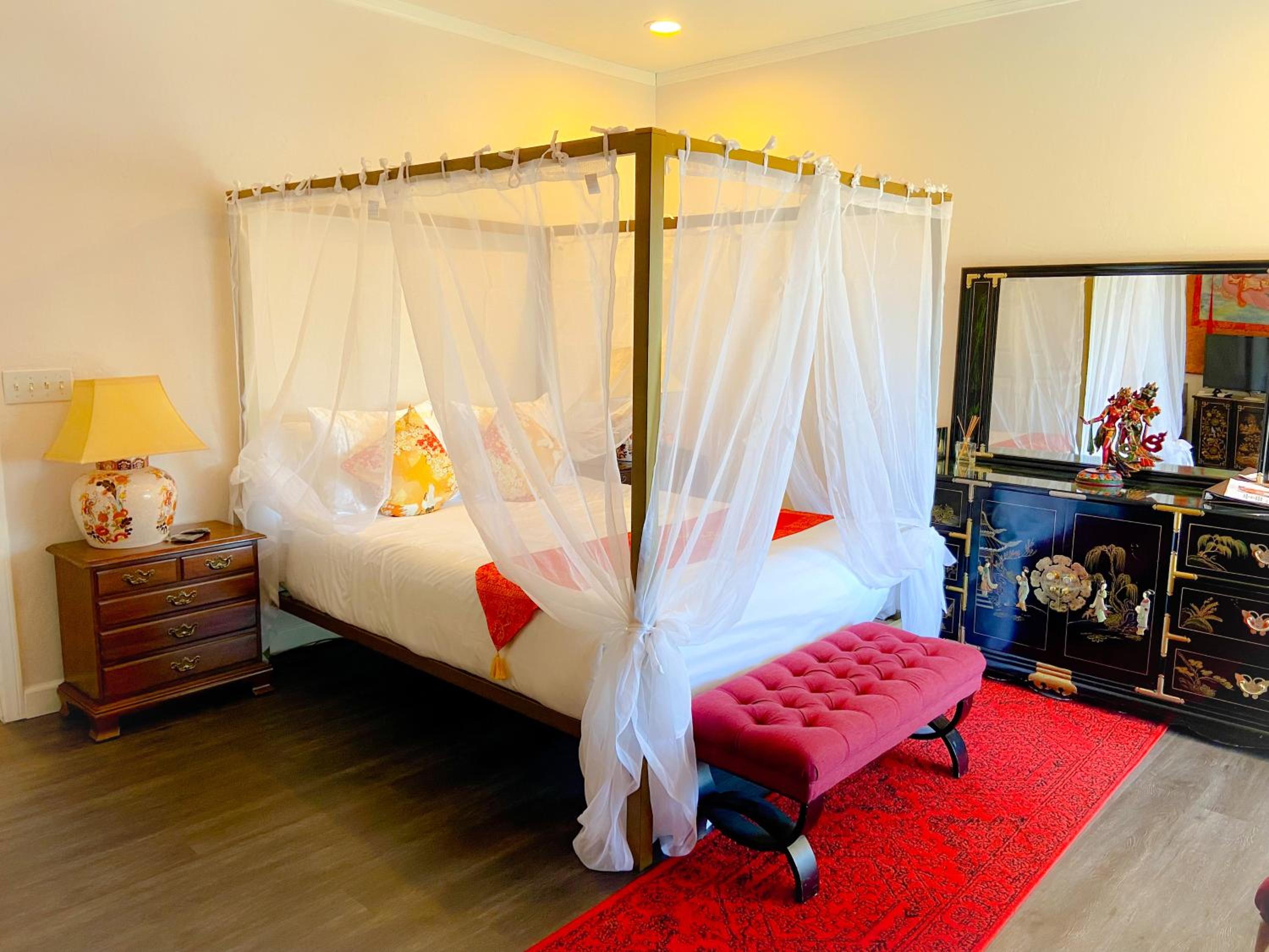 Suite with Lake View