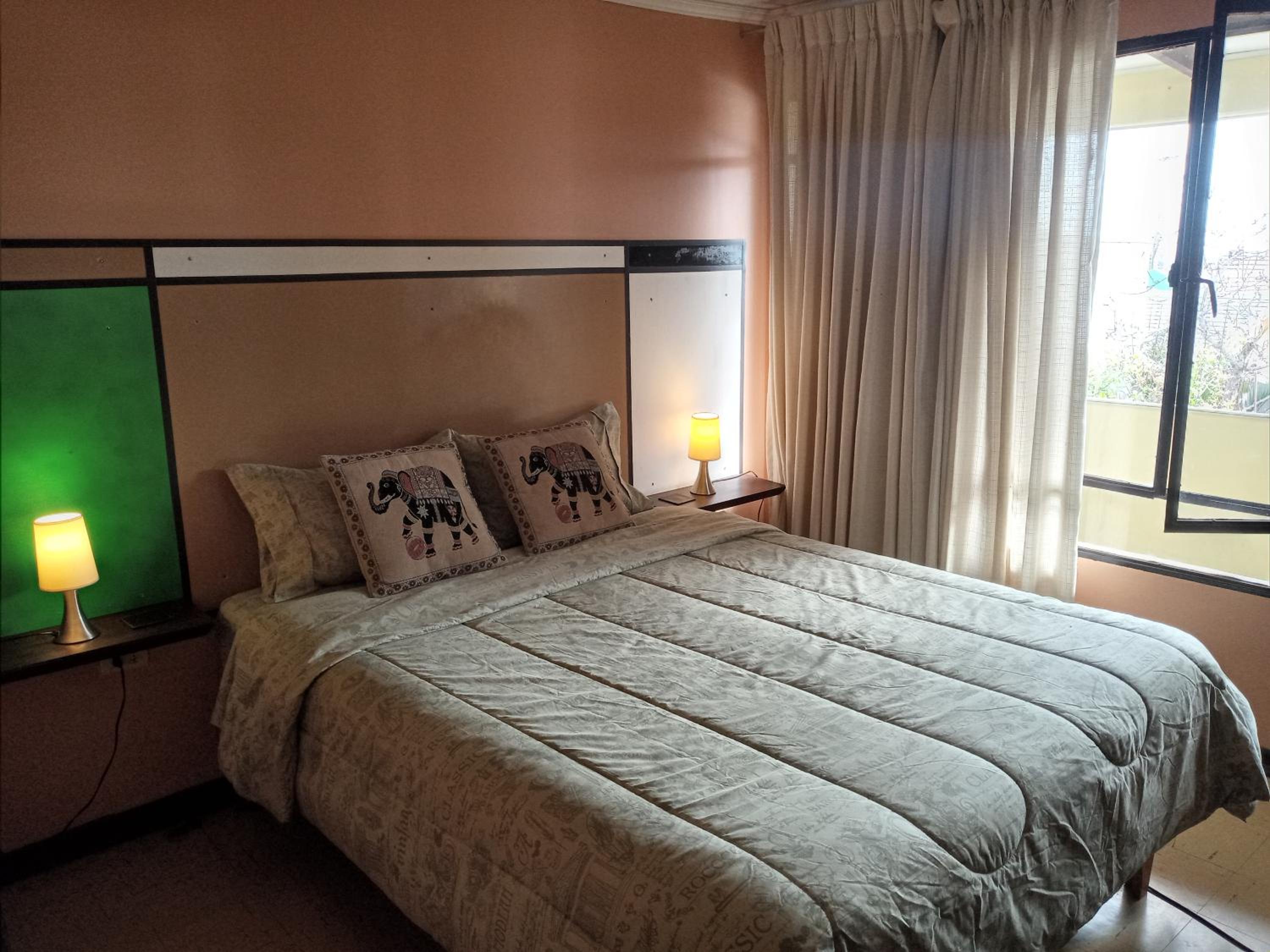 Deluxe Queen Room