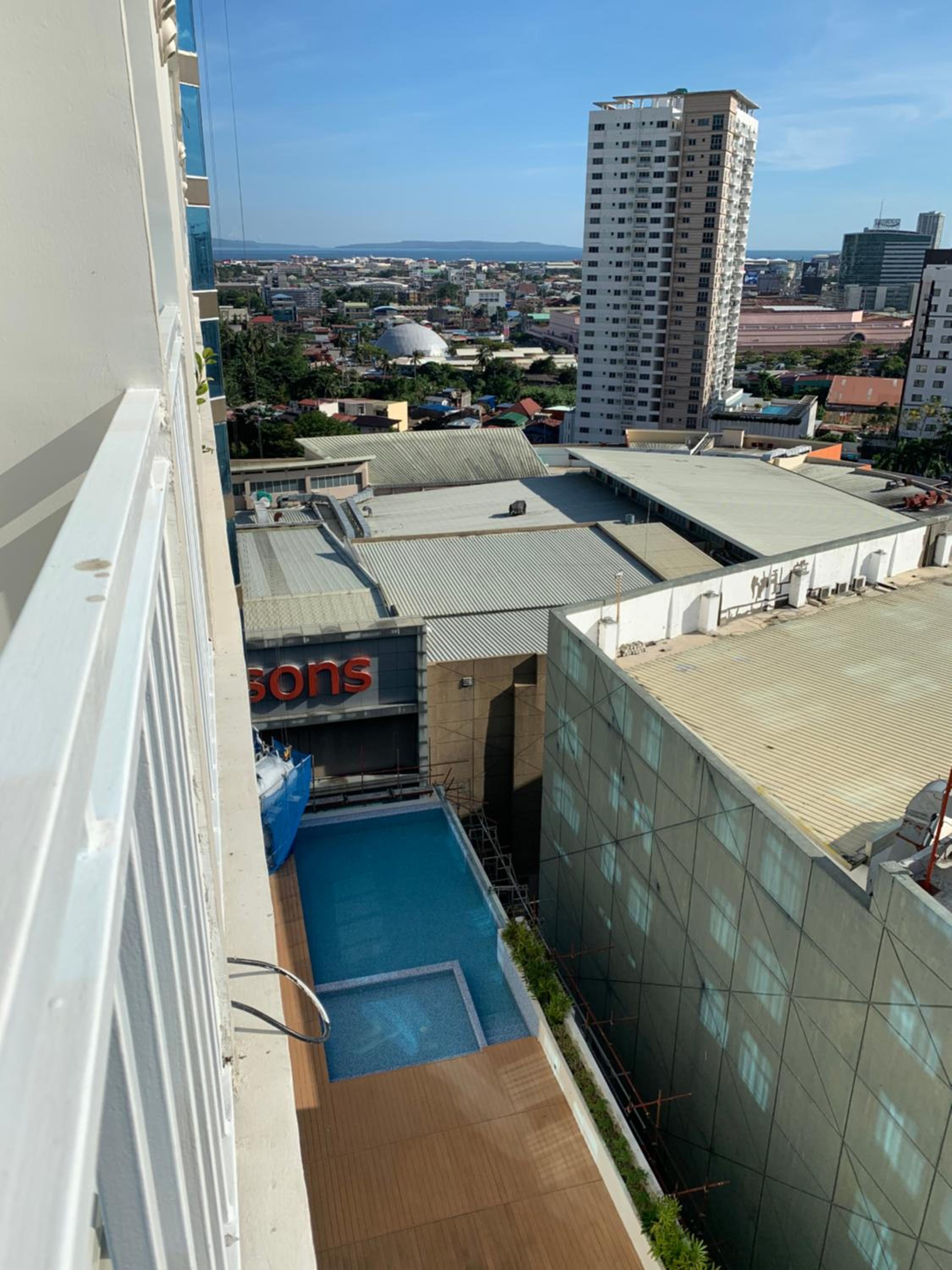 Apartment with Balcony - Photo 16