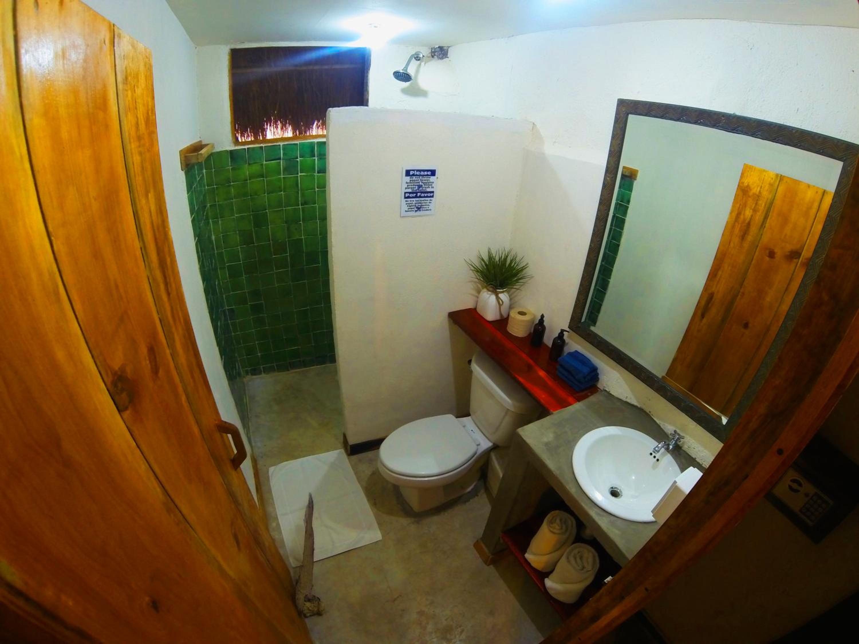 Double Room with Two Double Beds - Photo 8