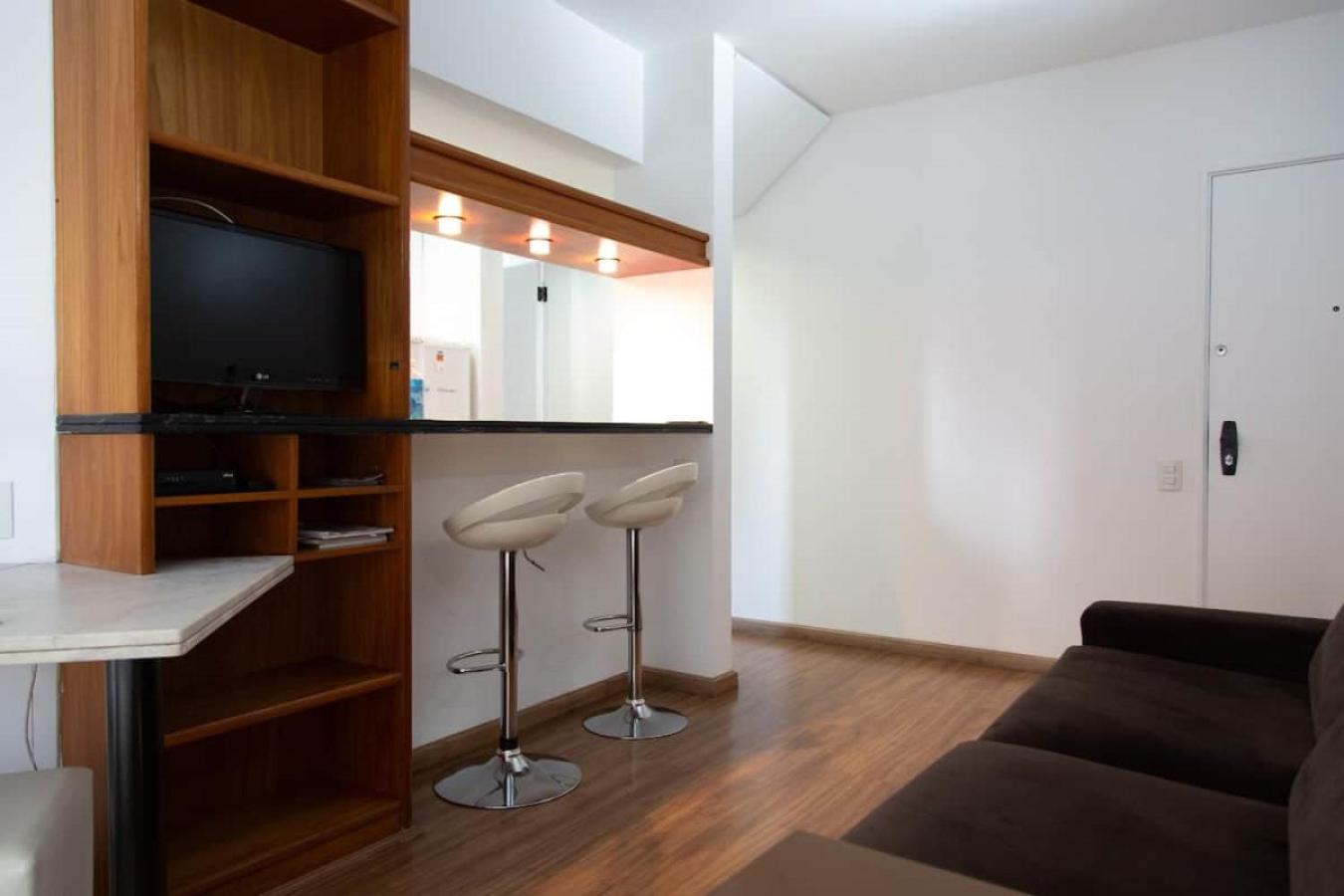 One-Bedroom Apartment - Photo 8