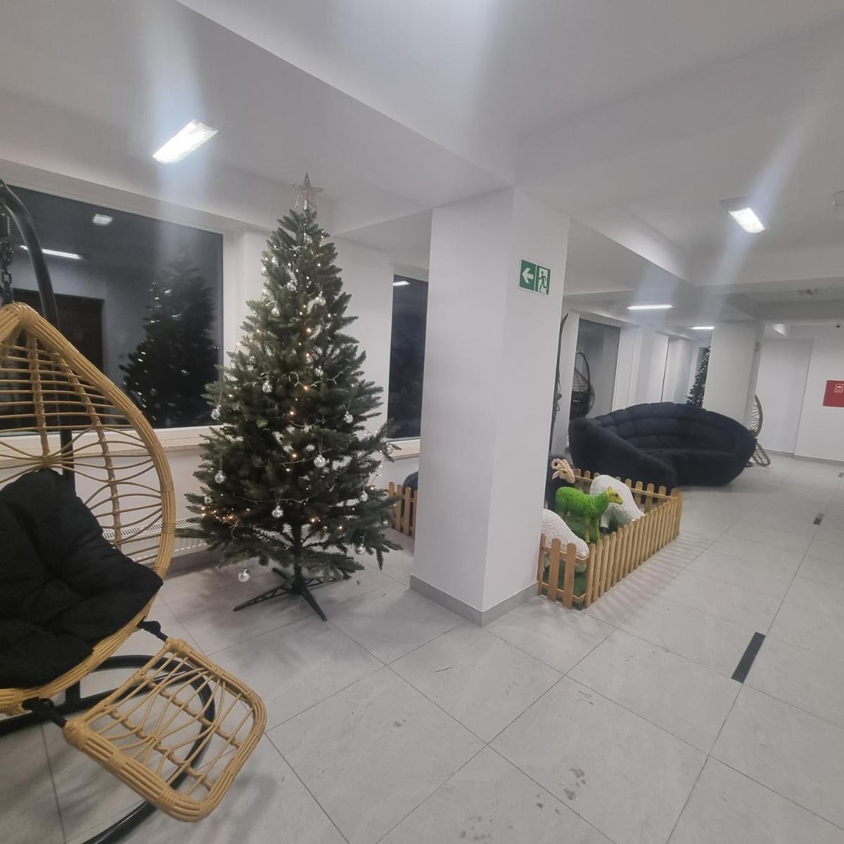 One-Bedroom Apartment - Photo 12