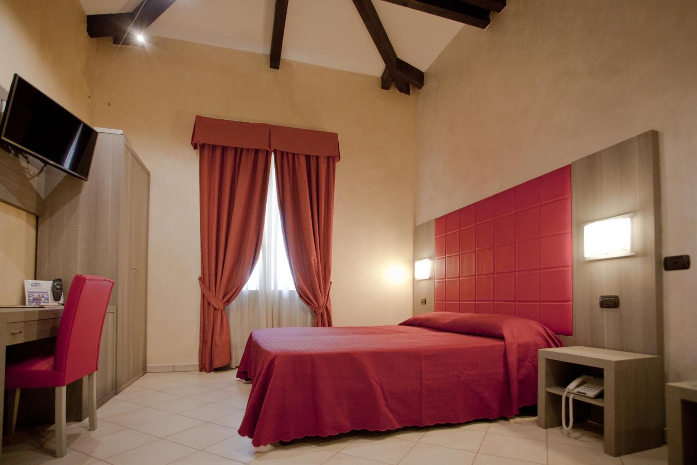 Deluxe Double Room - Photo 1