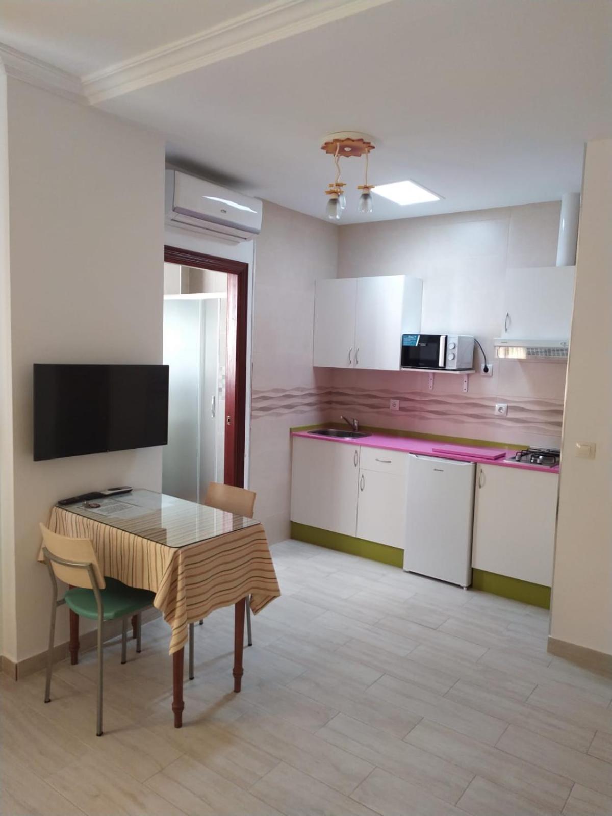 One-Bedroom Apartment - Photo 28