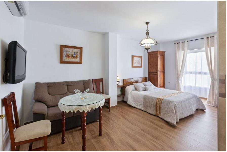 One-Bedroom Apartment - Photo 33