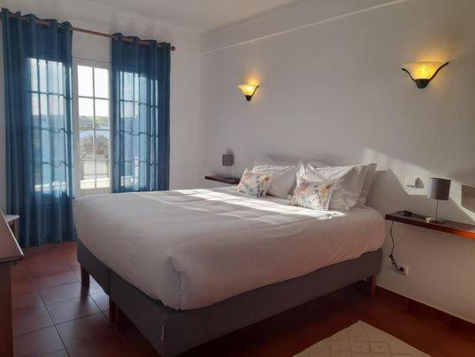 Double Room with Balcony - Photo 1
