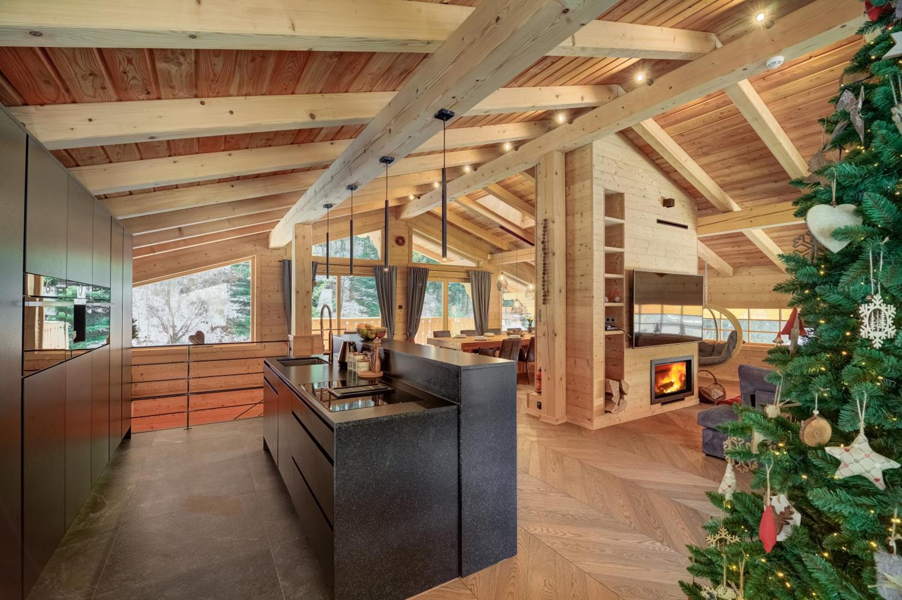 Three-Bedroom Chalet photo 3