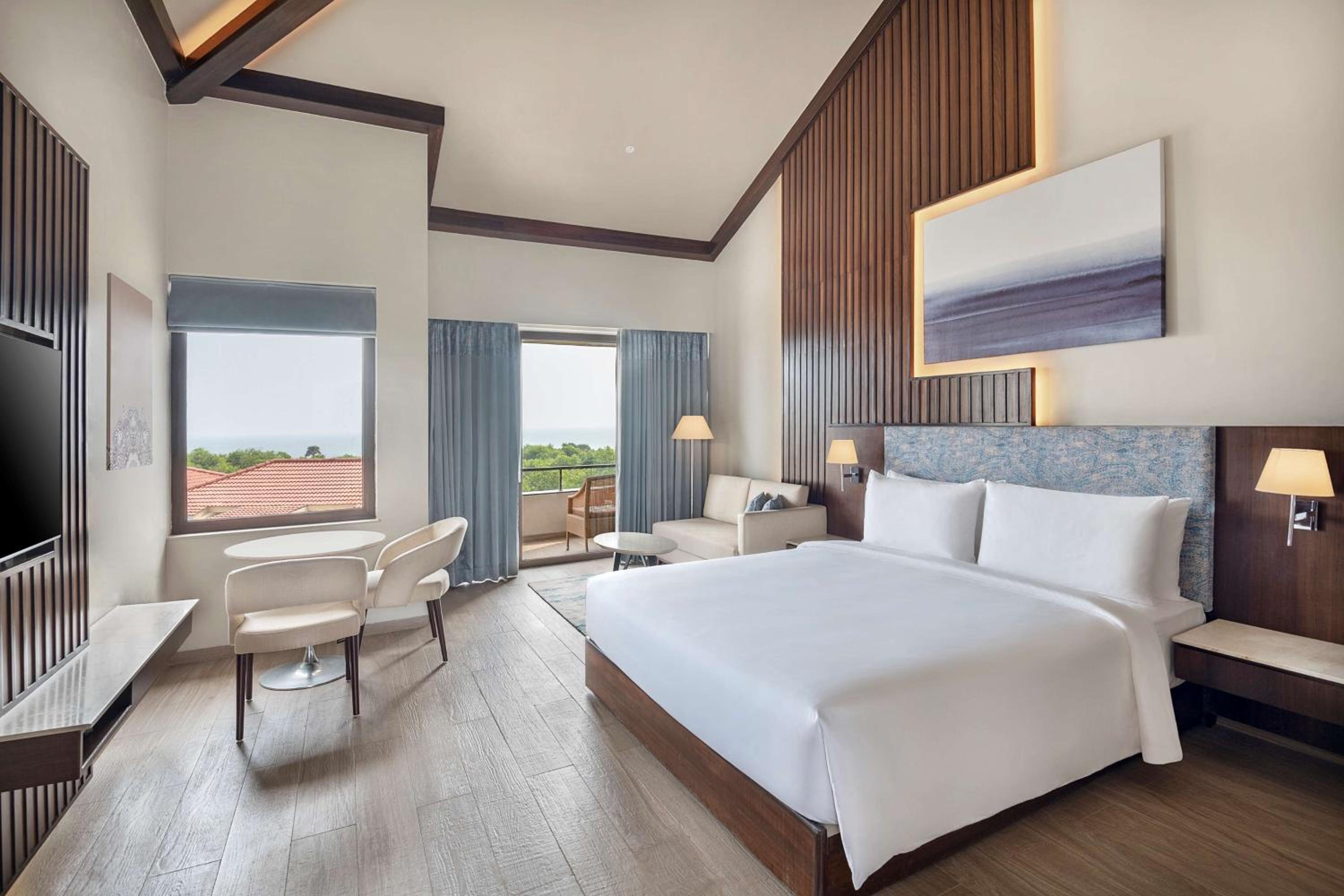Executive Room with 15% discount on Food & soft beverages and Laundry